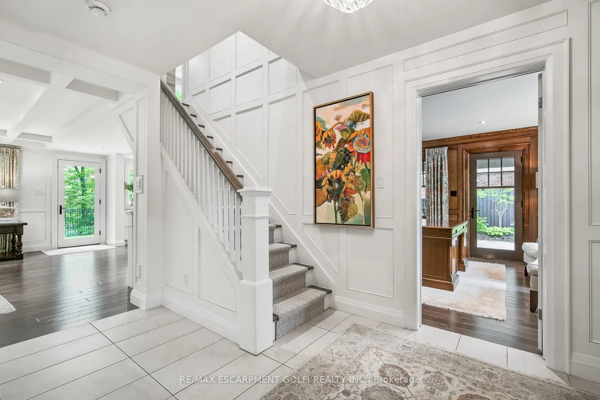 Photo 5 of 61 Oak Knoll Drive, Hamilton, Westdale — HOMEH