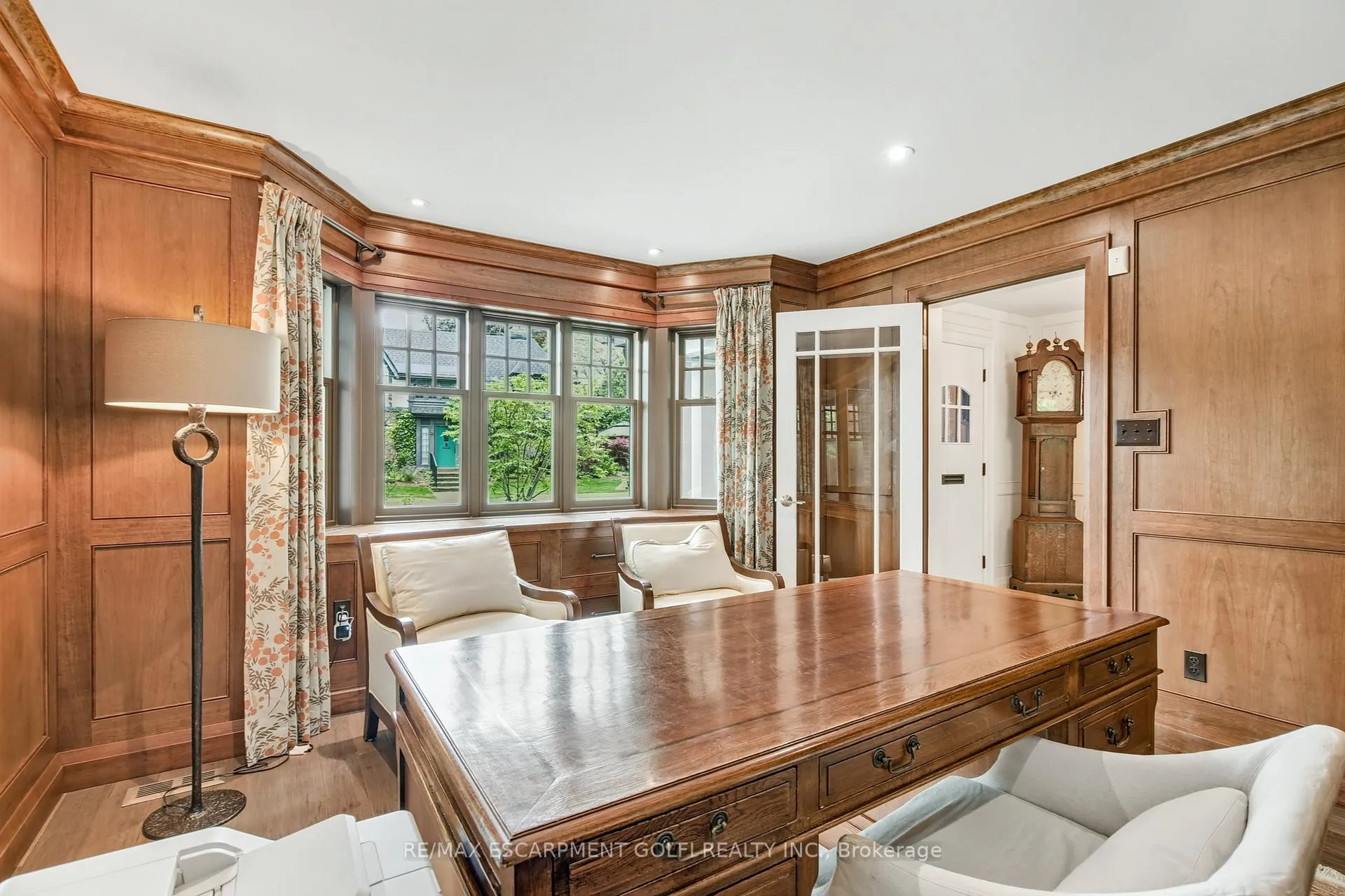 Photo 7 of 61 Oak Knoll Drive, Hamilton, Westdale — HOMEH