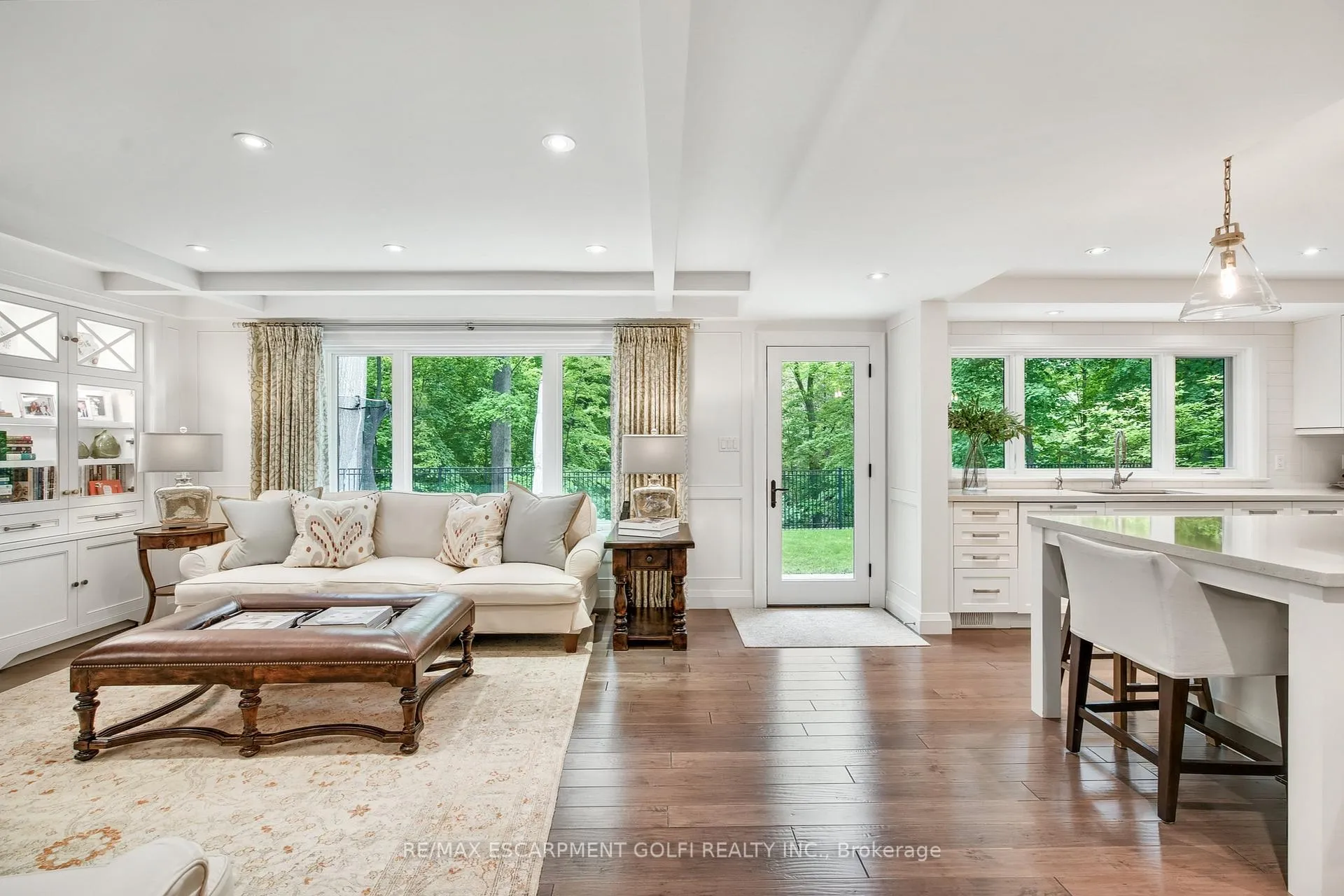 Photo 12 of 61 Oak Knoll Drive, Hamilton, Westdale — HOMEH
