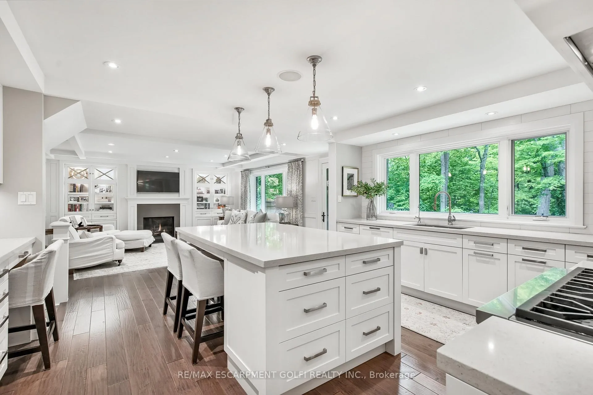 Photo 16 of 61 Oak Knoll Drive, Hamilton, Westdale — HOMEH