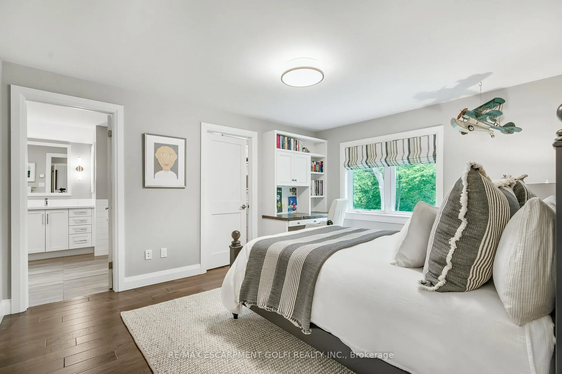 Photo 23 of 61 Oak Knoll Drive, Hamilton, Westdale — HOMEH