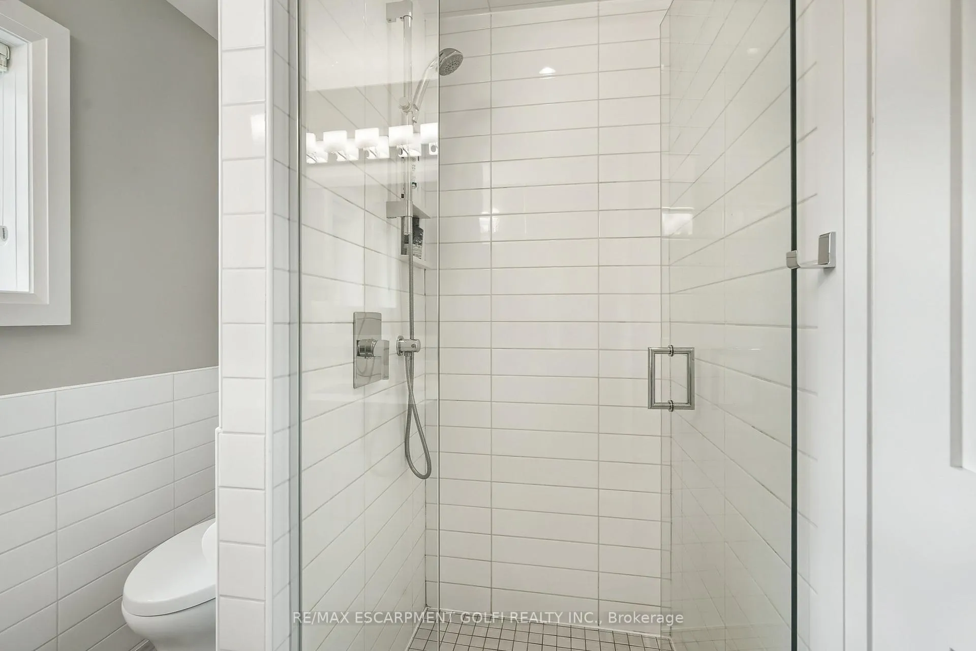Photo 27 of 61 Oak Knoll Drive, Hamilton, Westdale — HOMEH