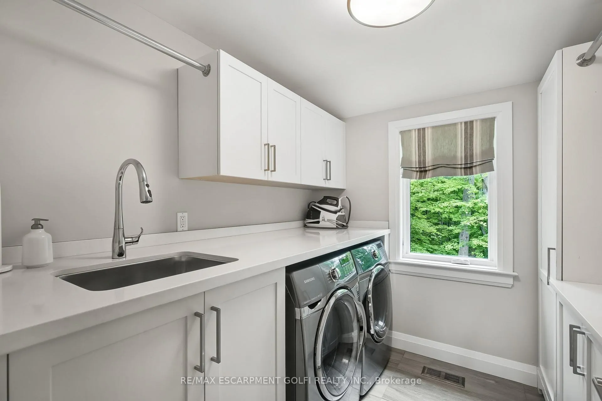 Photo 29 of 61 Oak Knoll Drive, Hamilton, Westdale — HOMEH