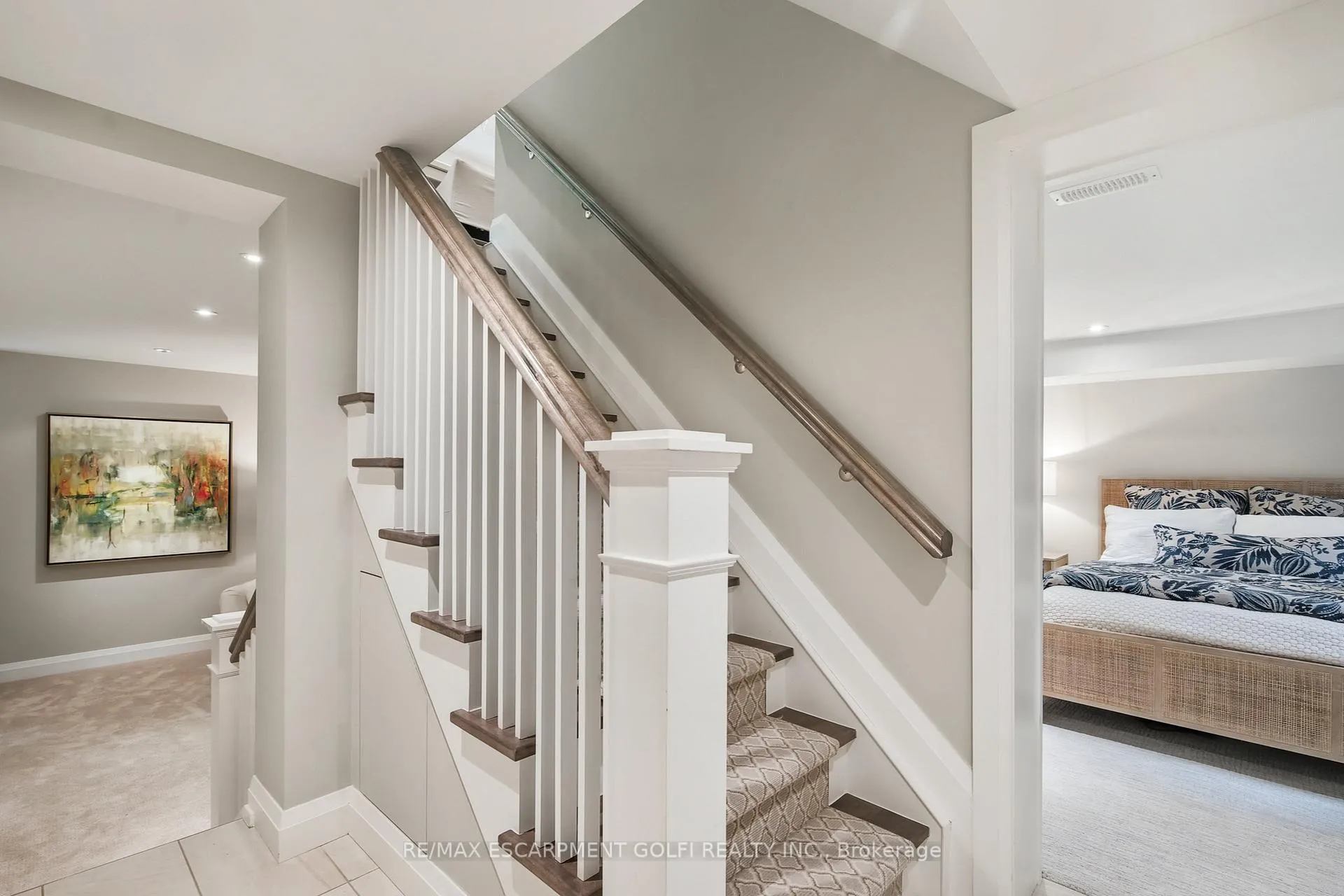 Photo 30 of 61 Oak Knoll Drive, Hamilton, Westdale — HOMEH