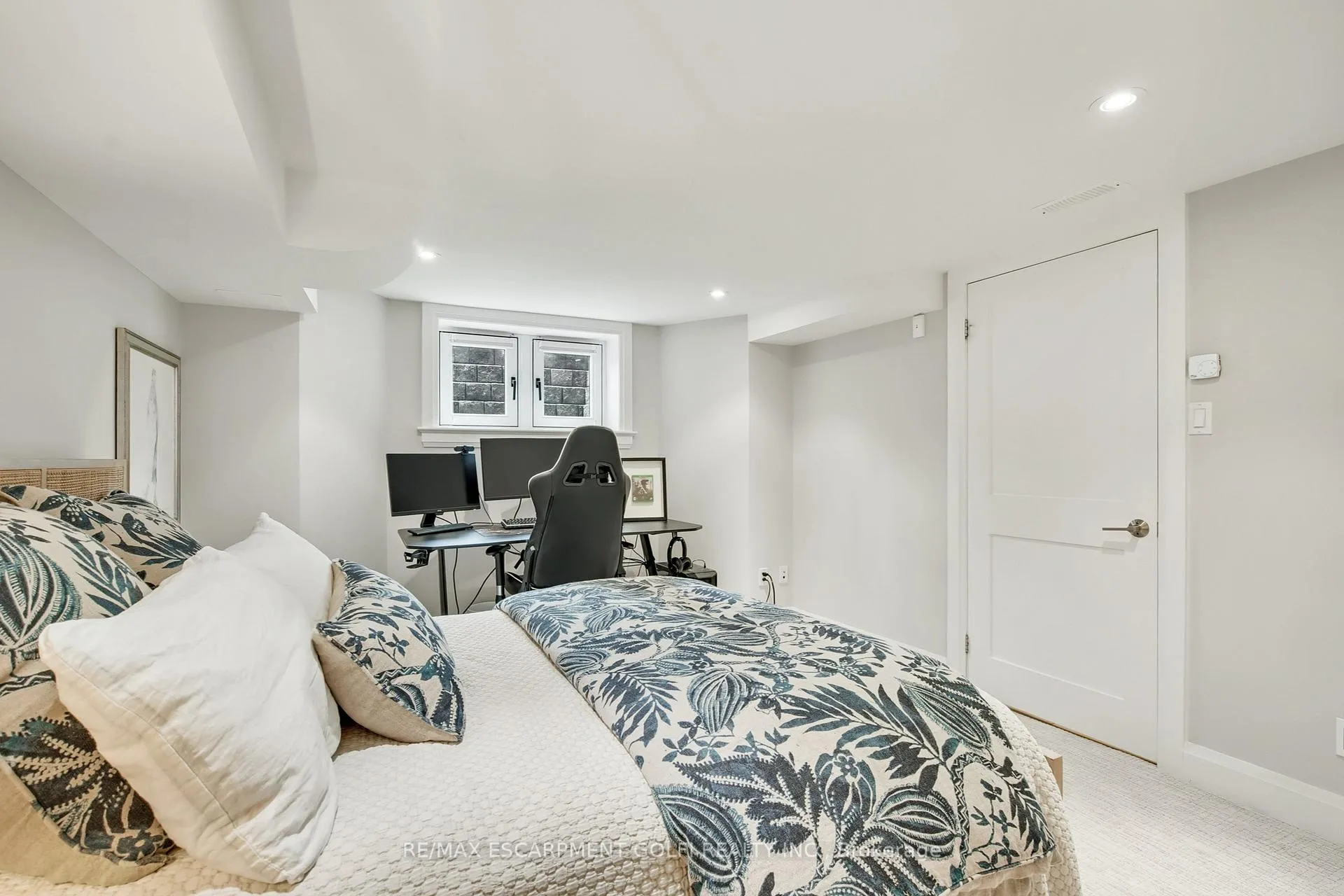 Photo 31 of 61 Oak Knoll Drive, Hamilton, Westdale — HOMEH