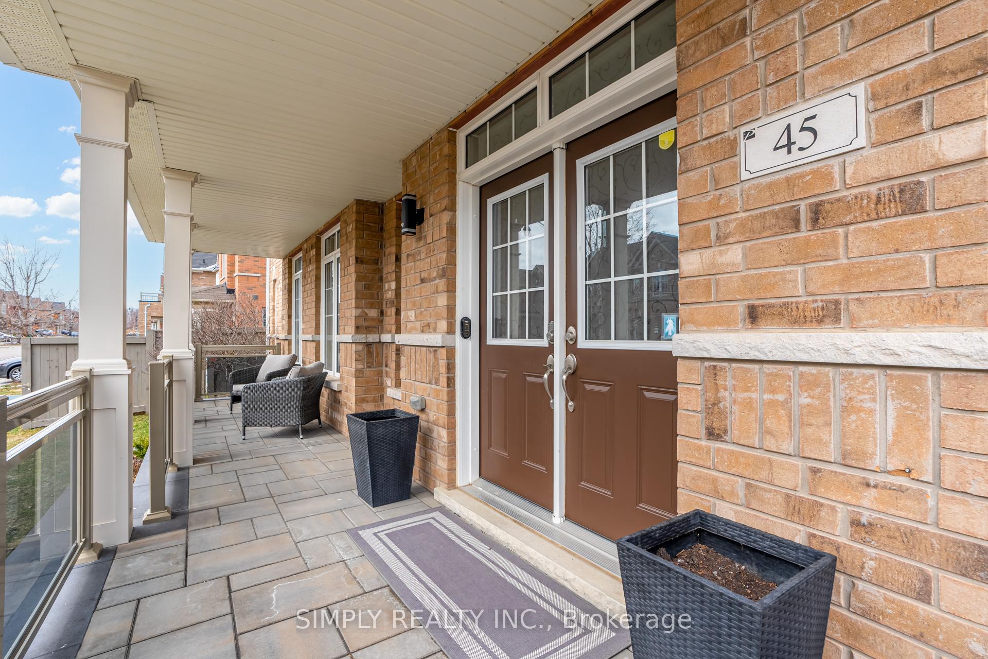 Photo 9 of 45 Humberstone Crescent, Brampton, Northwest Brampton — HOMEH