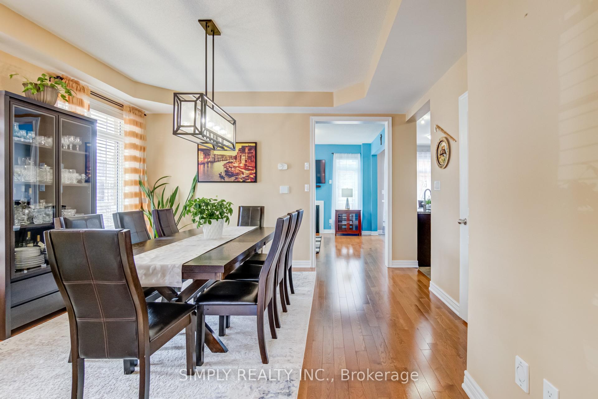 Photo 11 of 45 Humberstone Crescent, Brampton, Northwest Brampton — HOMEH