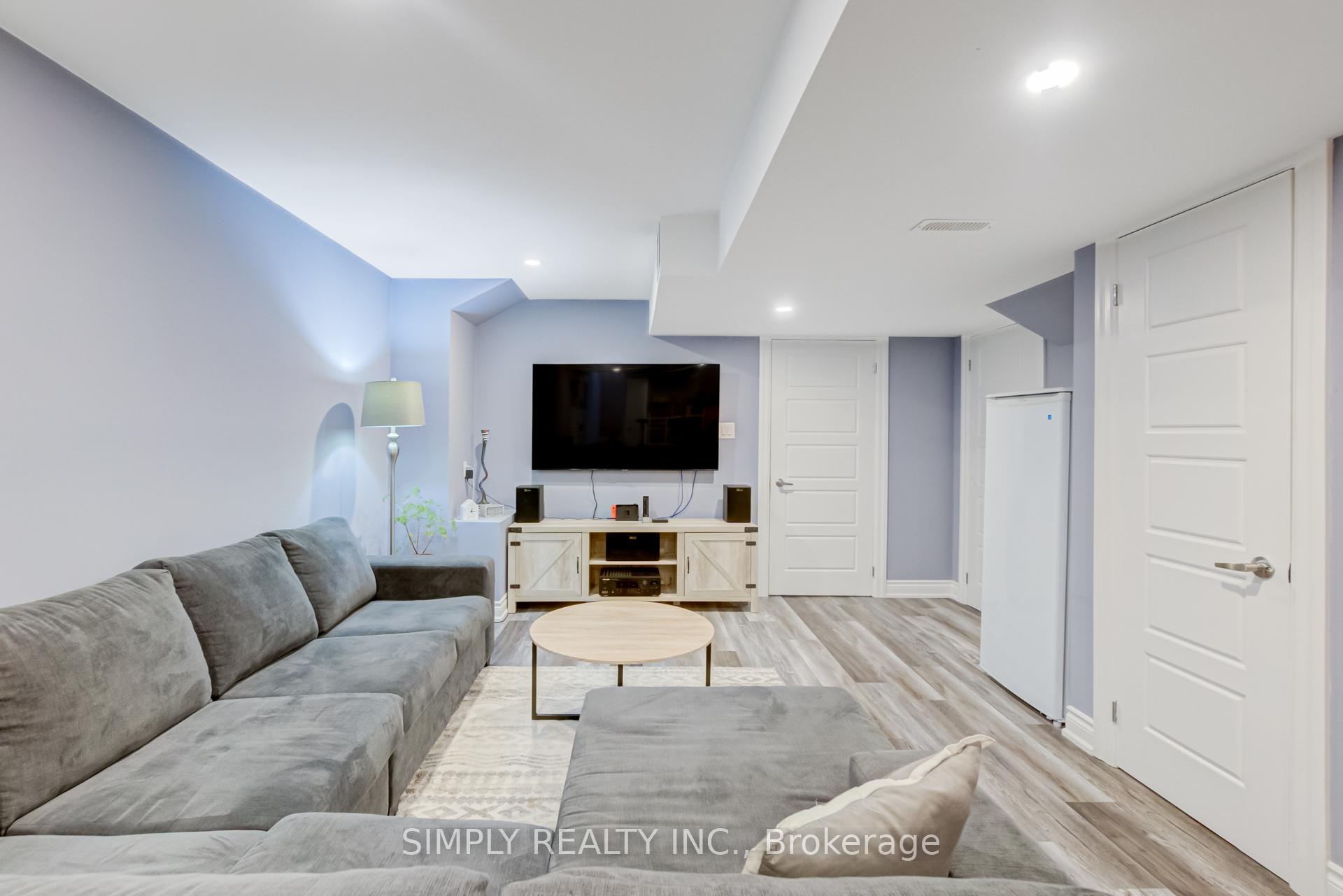 Photo 94 of 45 Humberstone Crescent, Brampton, Northwest Brampton — HOMEH