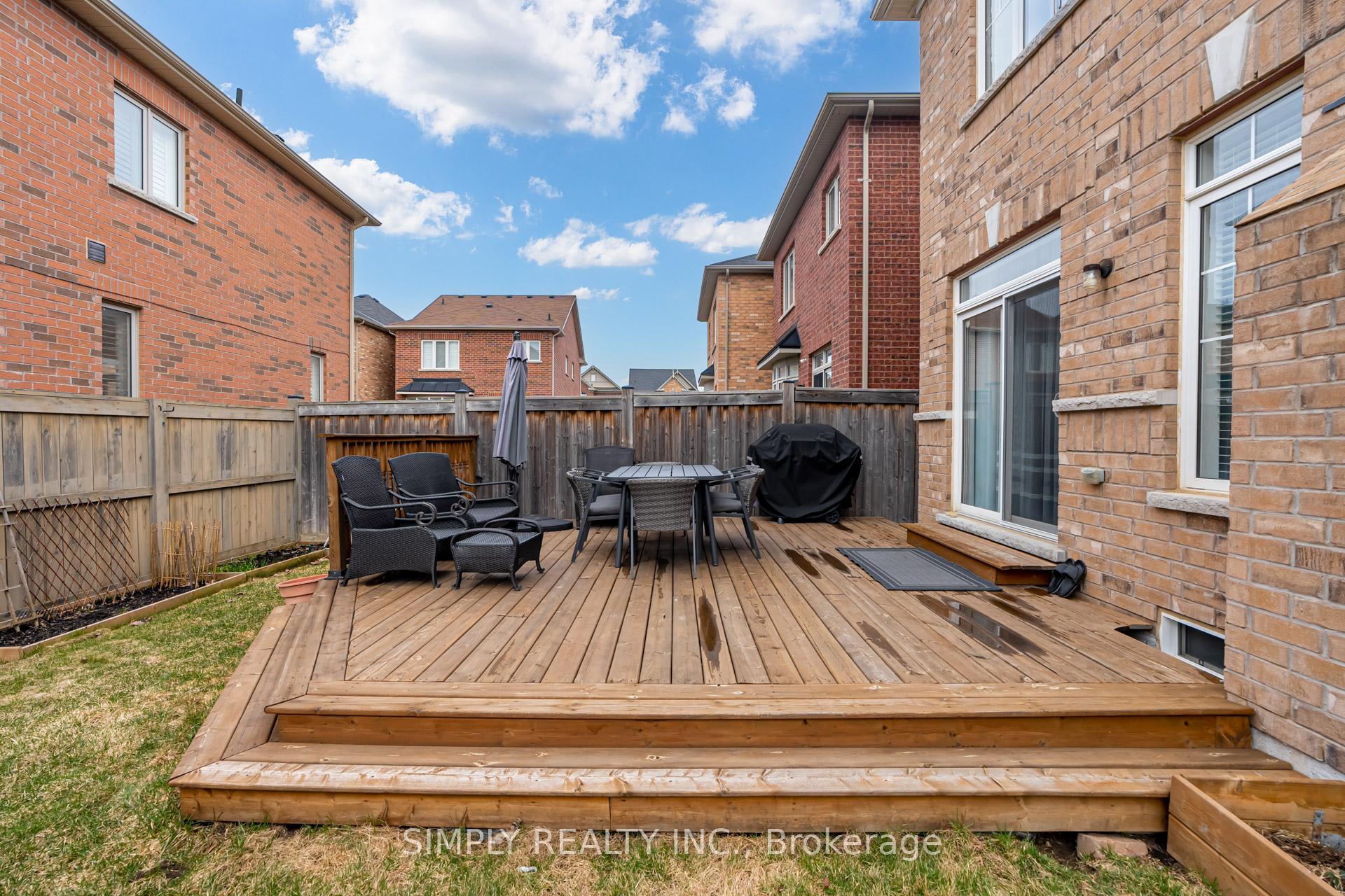 Photo 99 of 45 Humberstone Crescent, Brampton, Northwest Brampton — HOMEH