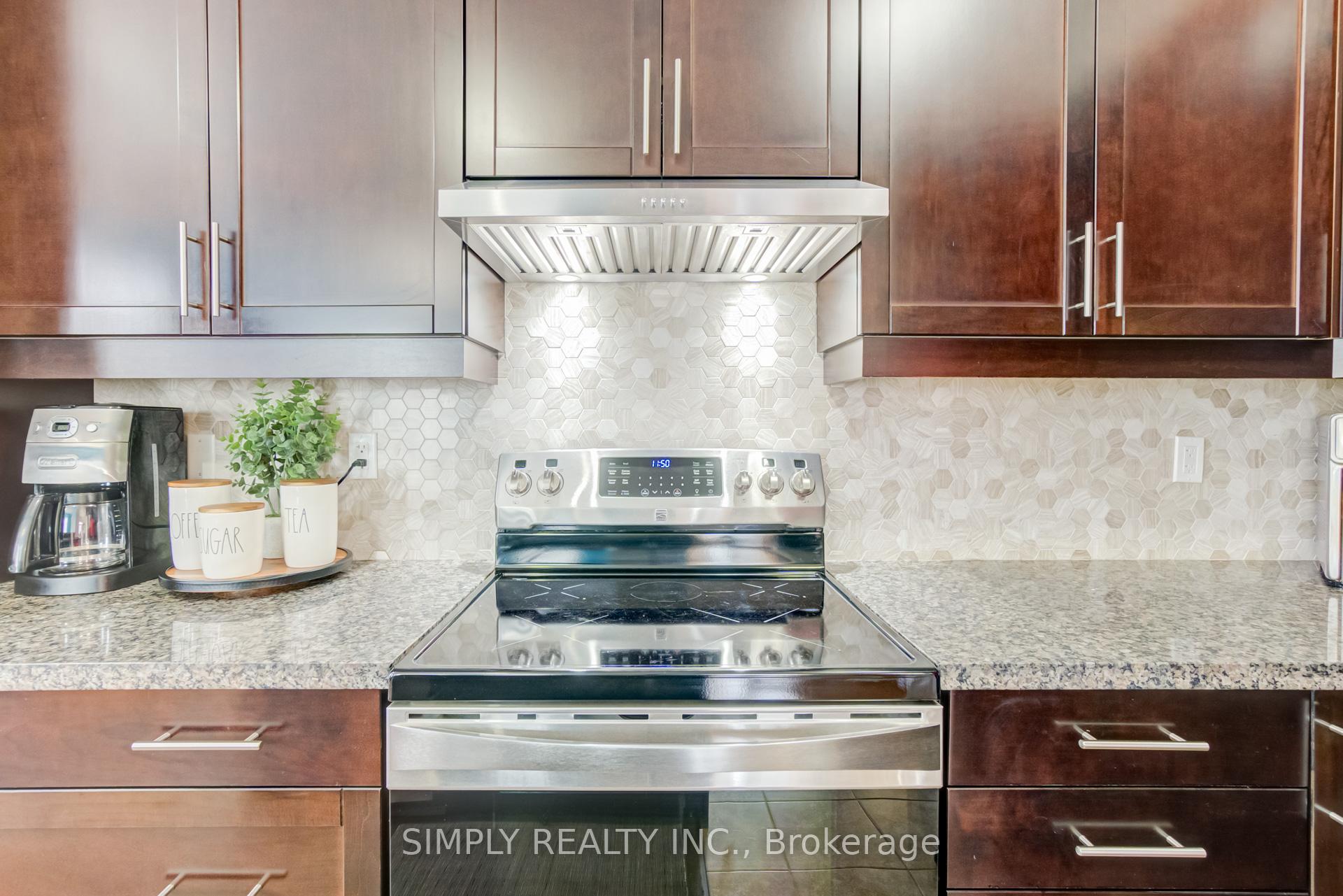 Photo 41 of 45 Humberstone Crescent, Brampton, Northwest Brampton — HOMEH