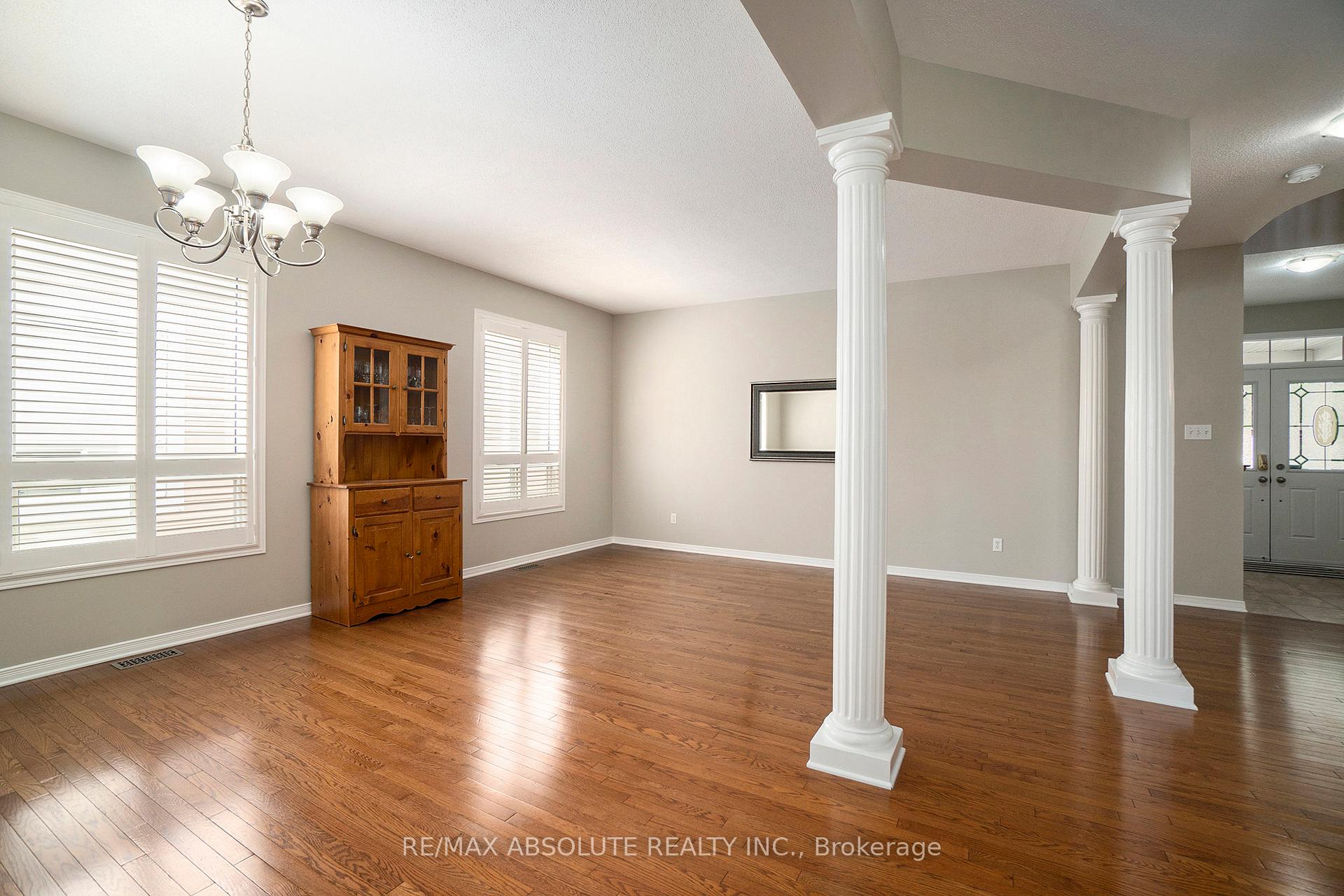 Photo 4 of 144 Lamplighters Drive, Ottawa, Barrhaven - Cedargrove/Fraserdale — HOMEH