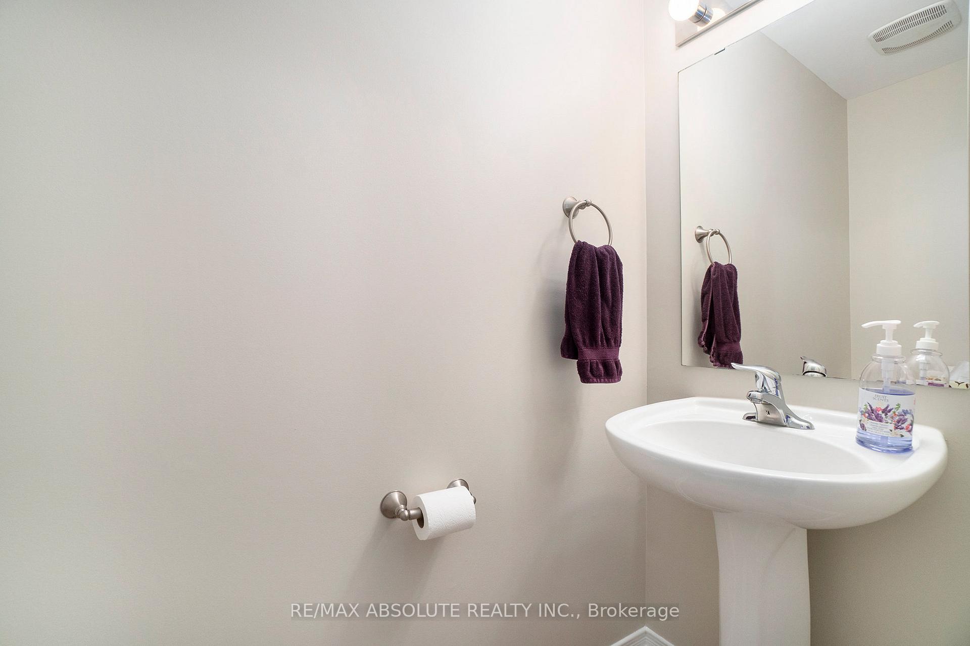 Photo 10 of 144 Lamplighters Drive, Ottawa, Barrhaven - Cedargrove/Fraserdale — HOMEH