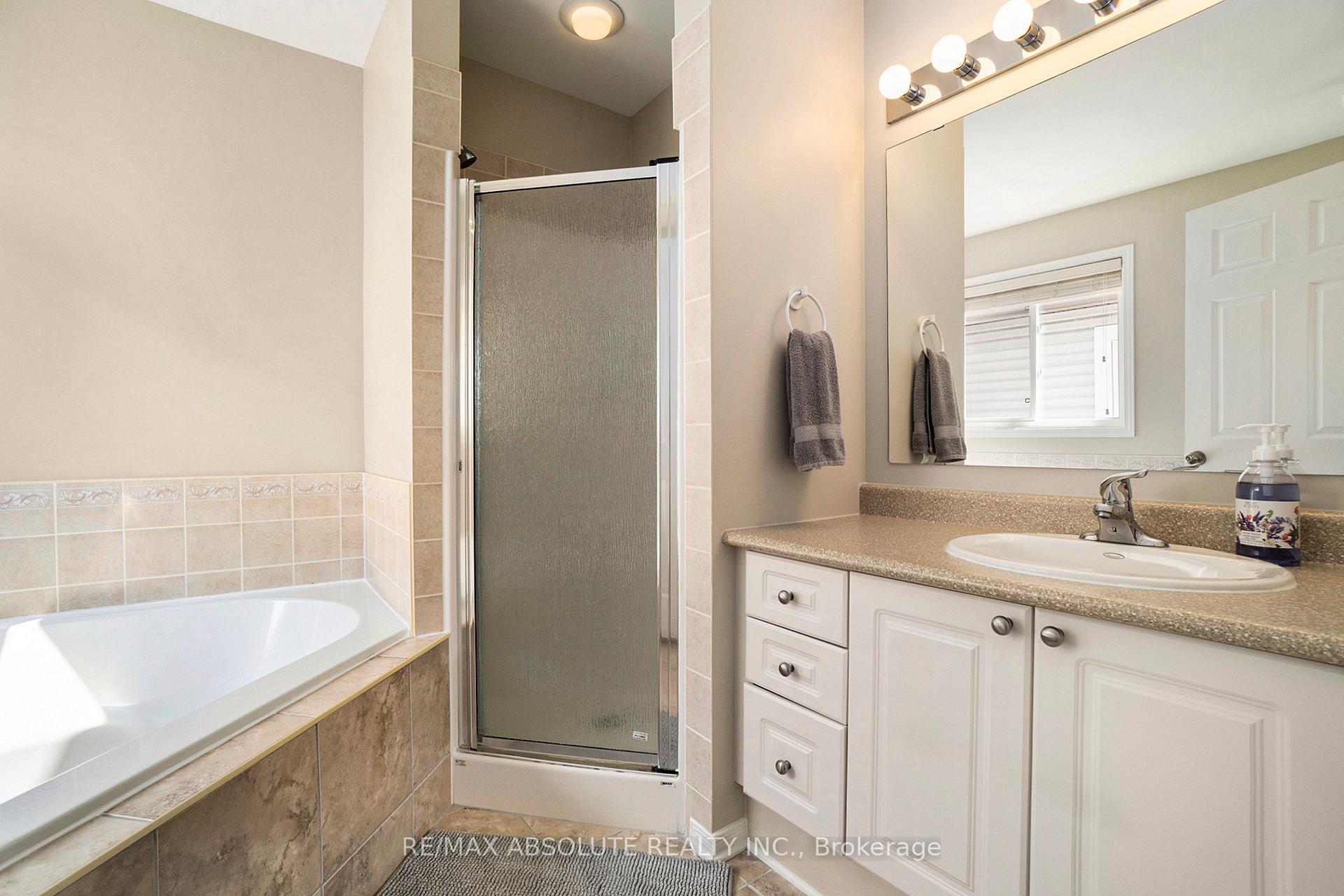 Photo 14 of 144 Lamplighters Drive, Ottawa, Barrhaven - Cedargrove/Fraserdale — HOMEH