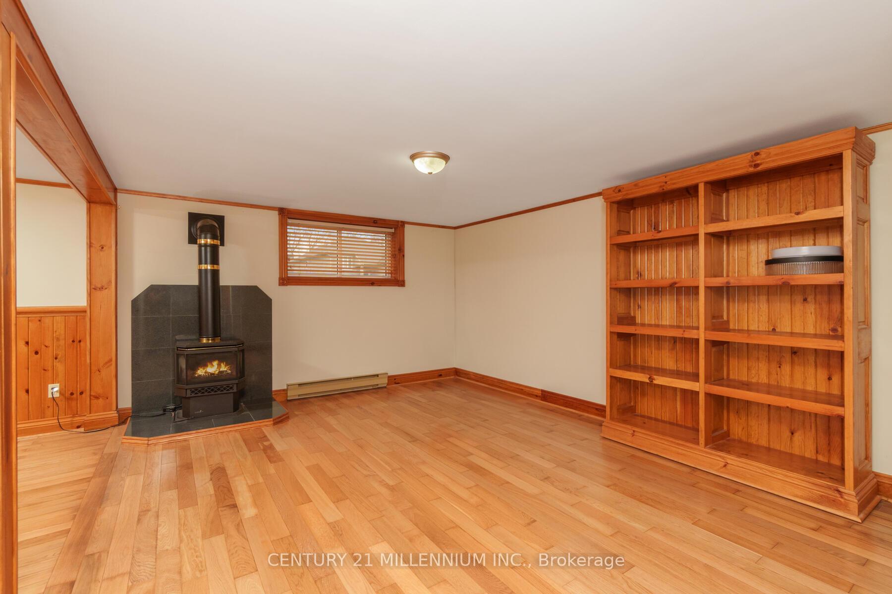 Photo 33 of 338 Walnut Street, Collingwood — HOMEH