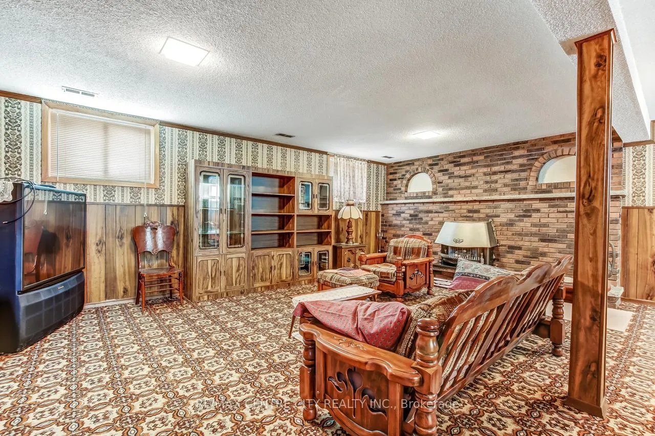 Photo 14 of 18 Porter Place, St. Thomas — HOMEH