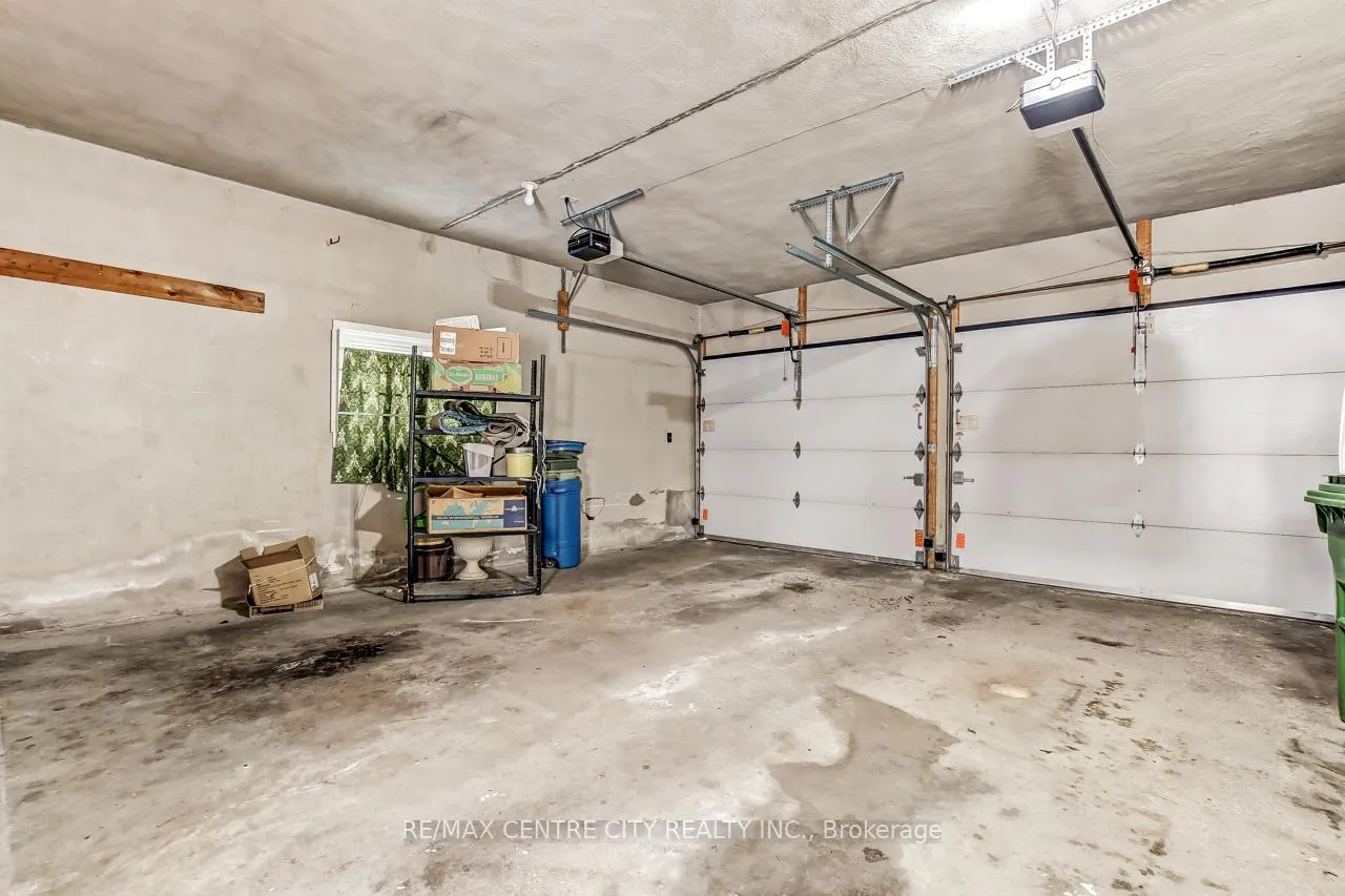 Photo 21 of 18 Porter Place, St. Thomas — HOMEH