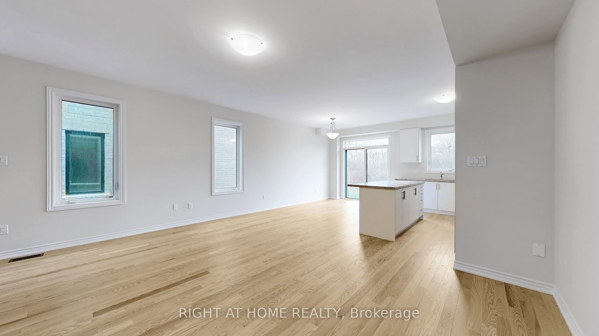 Photo 5 of 2086 Coppenwood Common, Burlington, Tyandaga — HOMEH