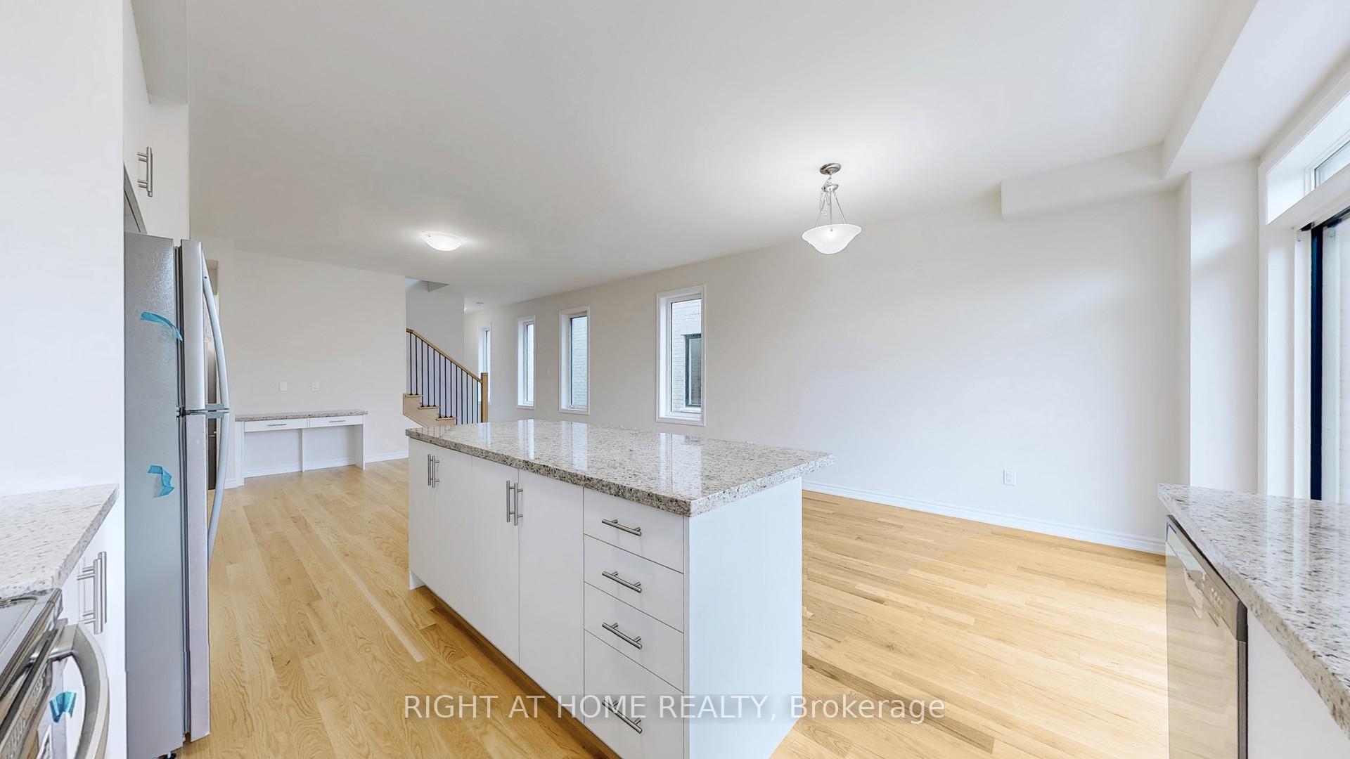 Photo 10 of 2086 Coppenwood Common, Burlington, Tyandaga — HOMEH