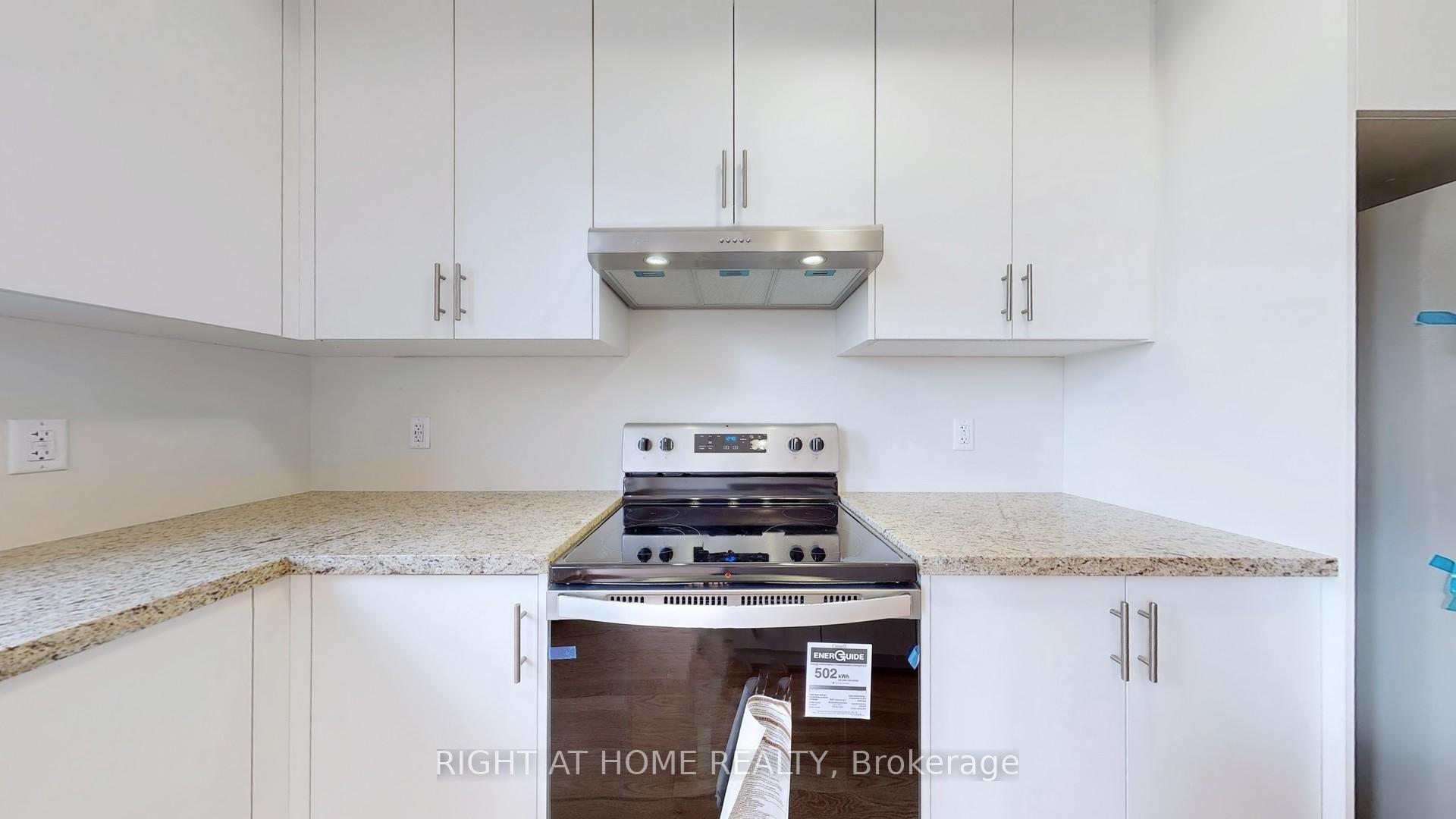 Photo 12 of 2086 Coppenwood Common, Burlington, Tyandaga — HOMEH
