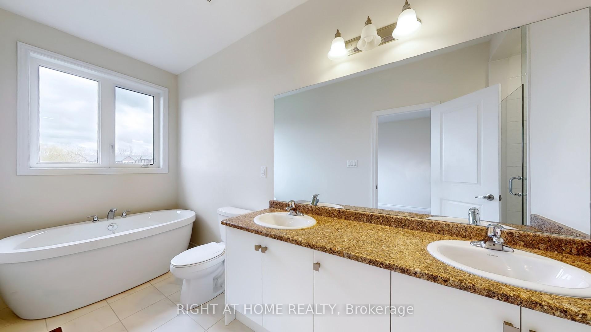 Photo 22 of 2086 Coppenwood Common, Burlington, Tyandaga — HOMEH