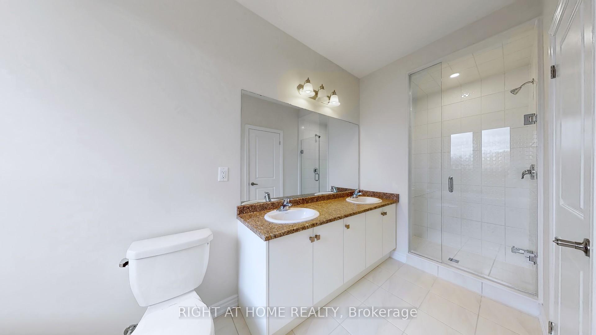 Photo 23 of 2086 Coppenwood Common, Burlington, Tyandaga — HOMEH