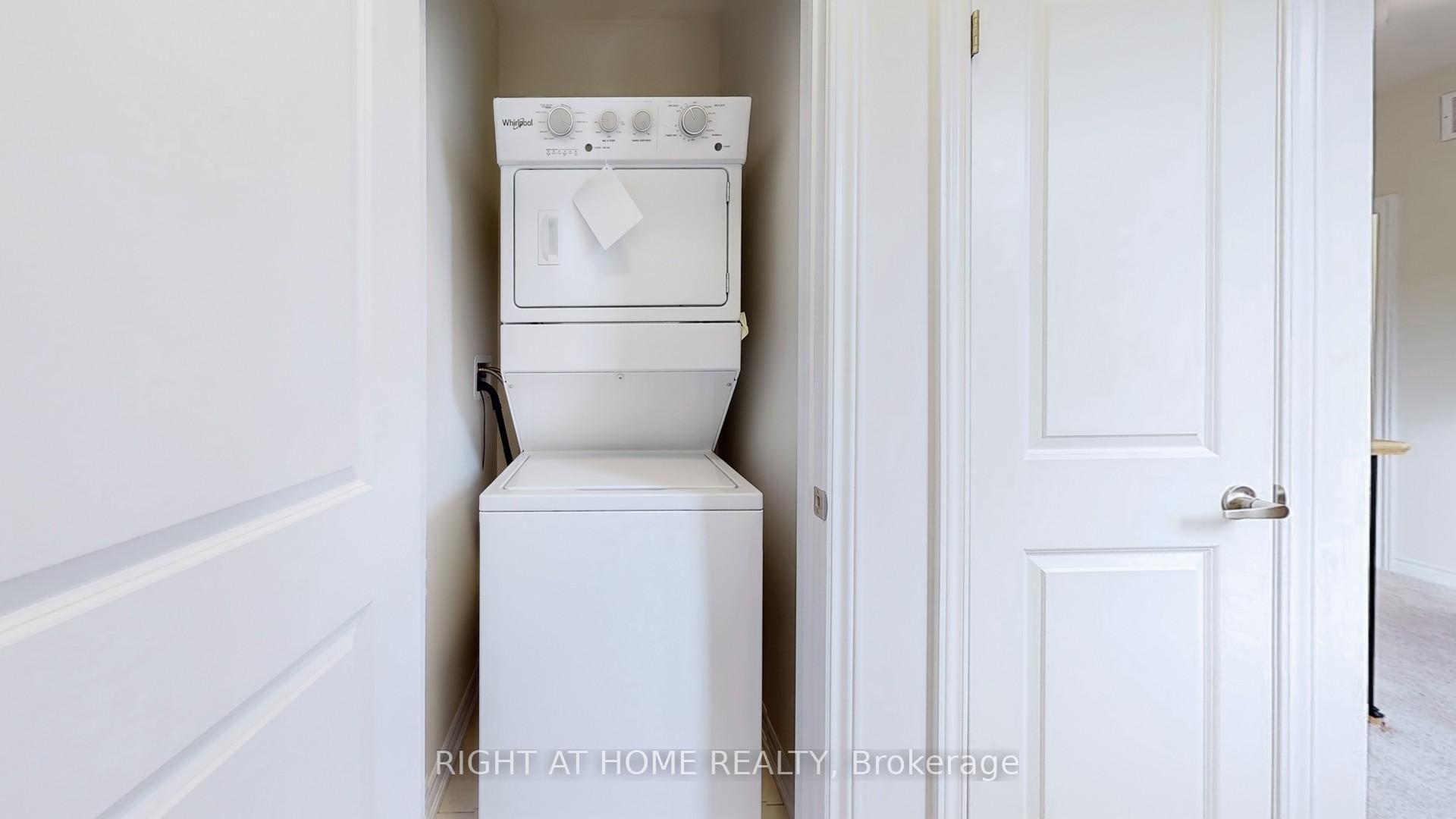 Photo 32 of 2086 Coppenwood Common, Burlington, Tyandaga — HOMEH