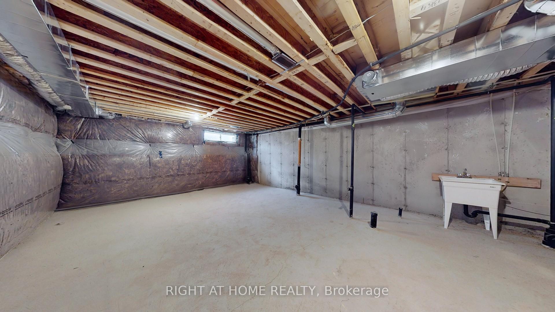 Photo 36 of 2086 Coppenwood Common, Burlington, Tyandaga — HOMEH