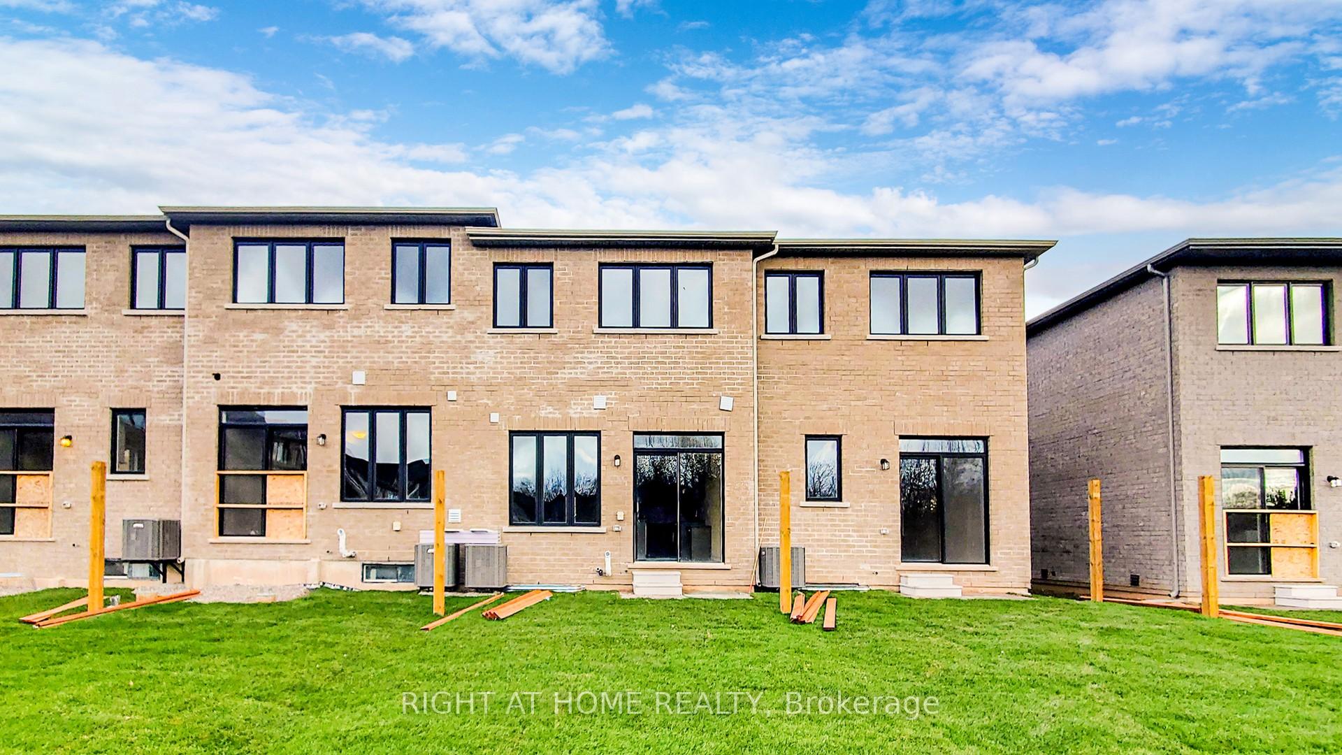 Photo 38 of 2086 Coppenwood Common, Burlington, Tyandaga — HOMEH