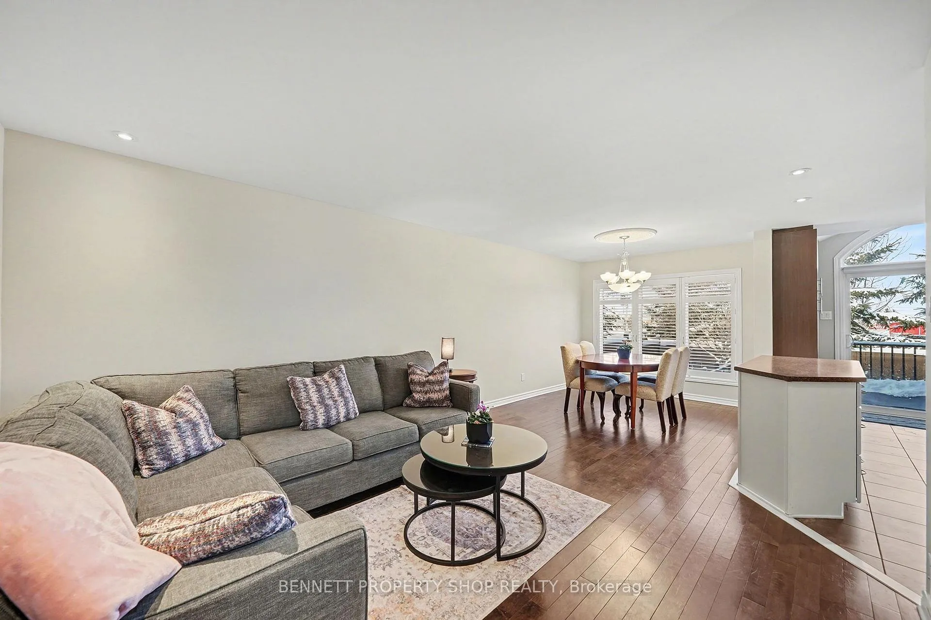 Photo 6 of 164 Tacom Circle, Ottawa, Barrhaven - Strandherd — HOMEH