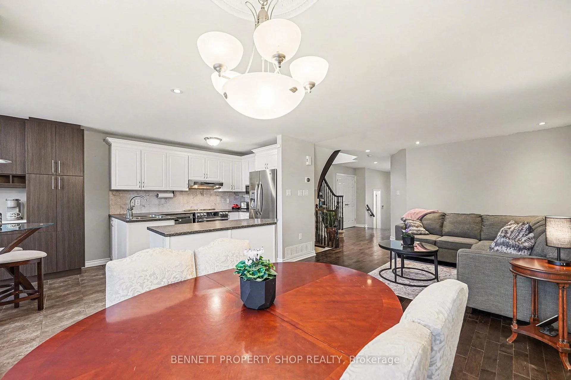 Photo 7 of 164 Tacom Circle, Ottawa, Barrhaven - Strandherd — HOMEH