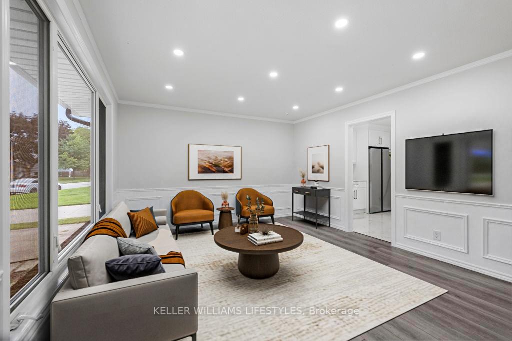 Photo 3 of 5440 Lyndon Court, Windsor — HOMEH