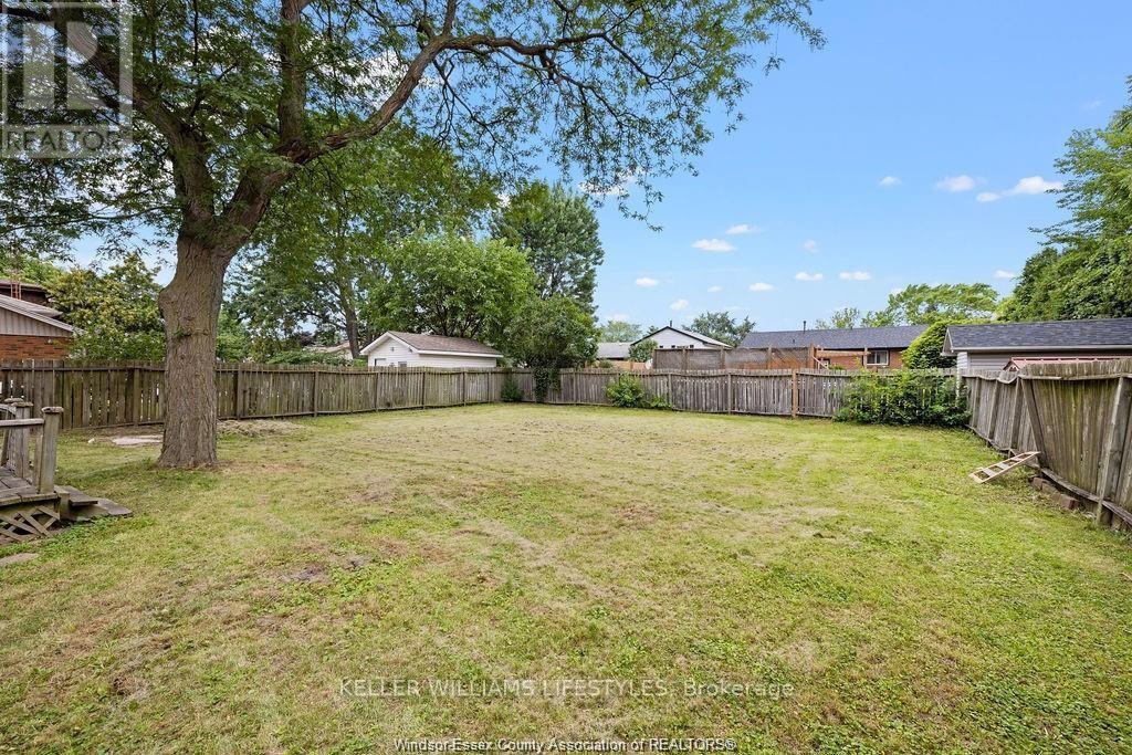 Photo 17 of 5440 Lyndon Court, Windsor — HOMEH