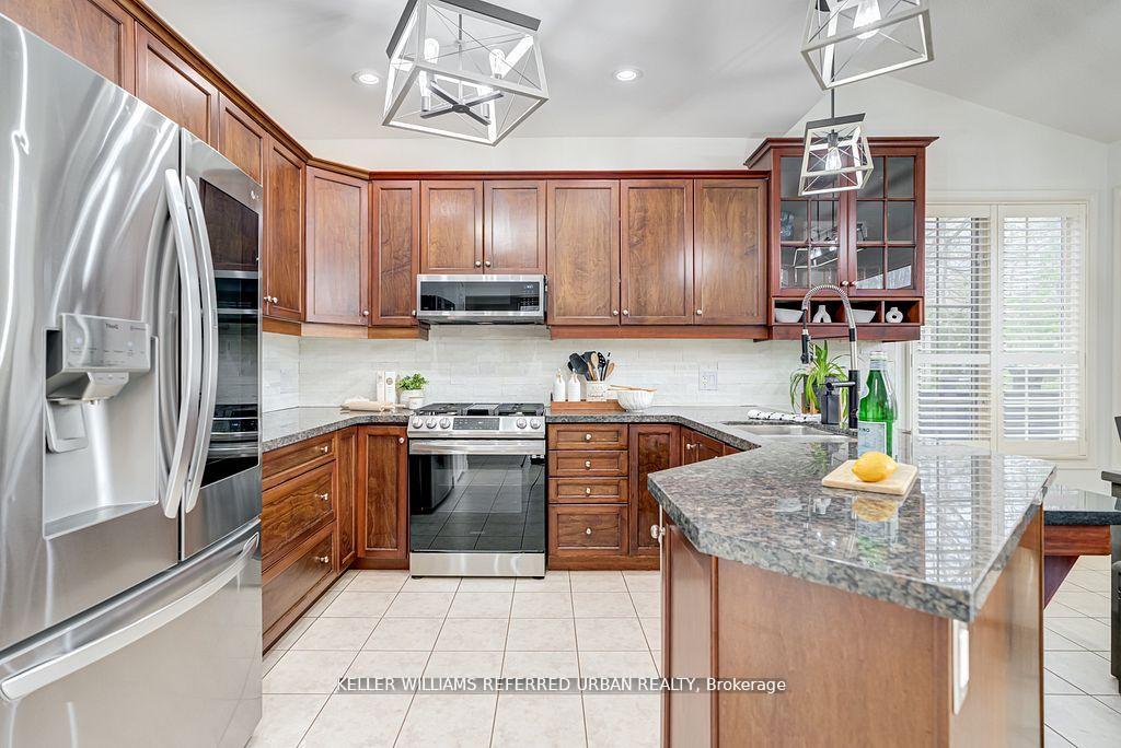 Photo 11 of 2 Thistledown Crescent, Whitby, Taunton North — HOMEH