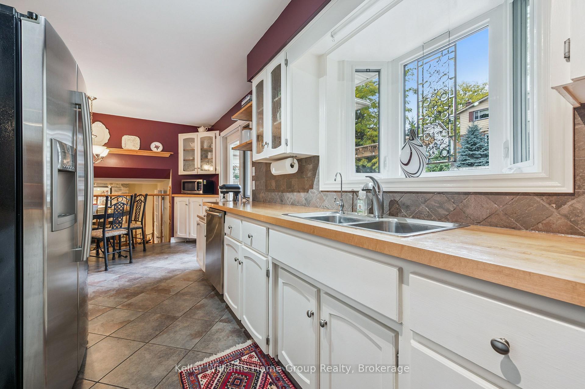 Photo 20 of 29 Shadybrook Crescent, Guelph, Kortright West — HOMEH