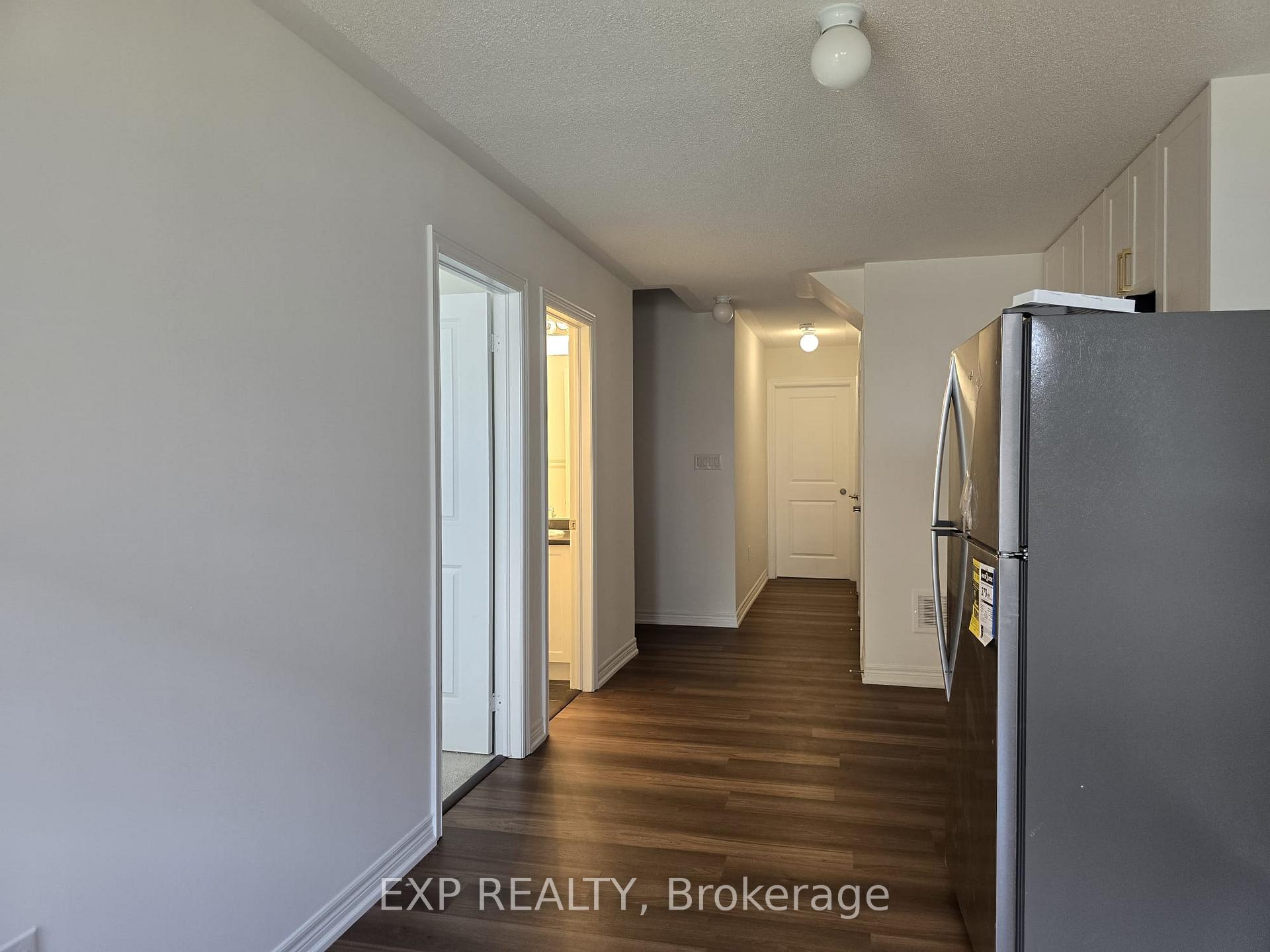 Photo 5 of Unit UNIT B, 80 Singhampton Road, Vaughan, Kleinburg — HOMEH