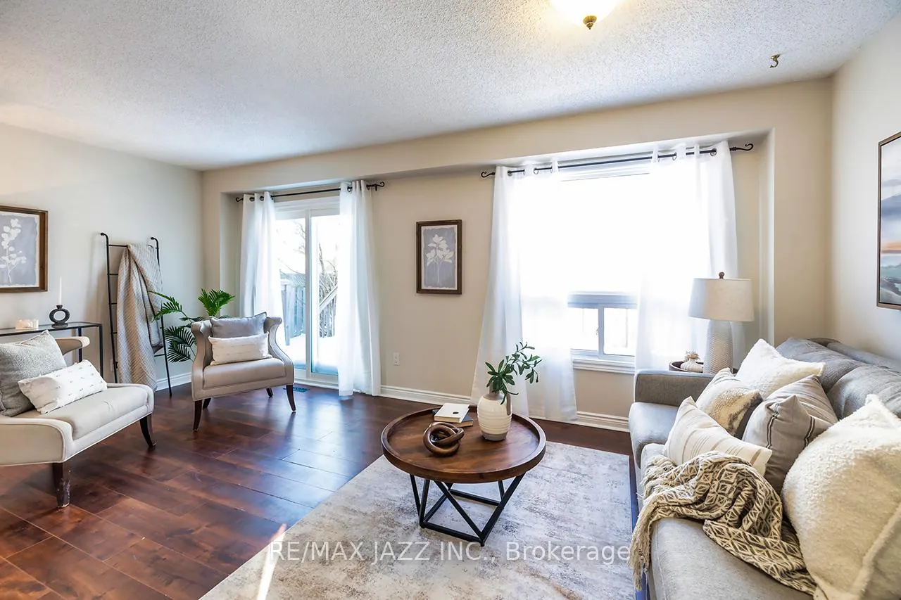 Photo 12 of 38 Newport Avenue, Clarington, Courtice — HOMEH