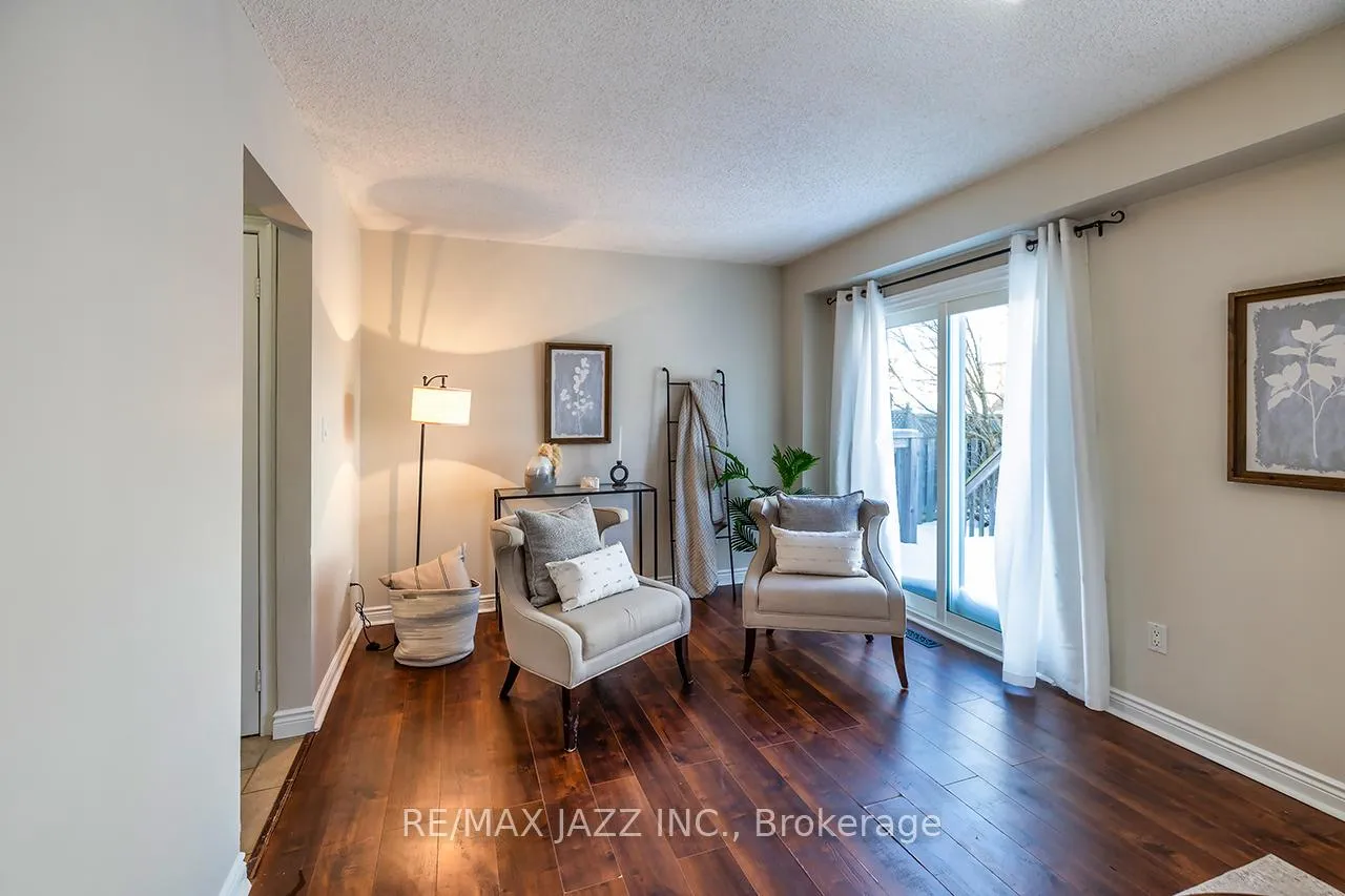 Photo 13 of 38 Newport Avenue, Clarington, Courtice — HOMEH