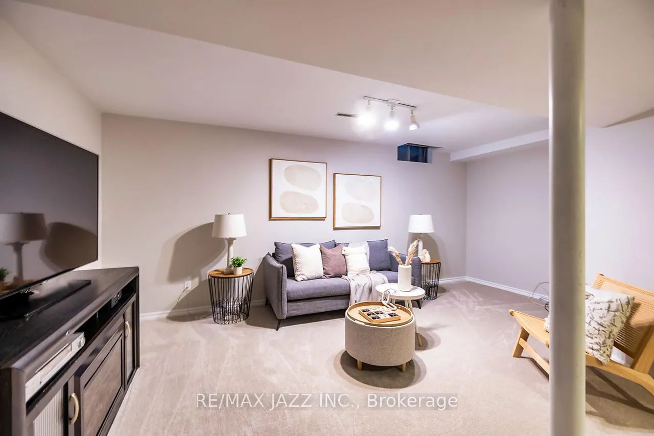 Photo 21 of 38 Newport Avenue, Clarington, Courtice — HOMEH