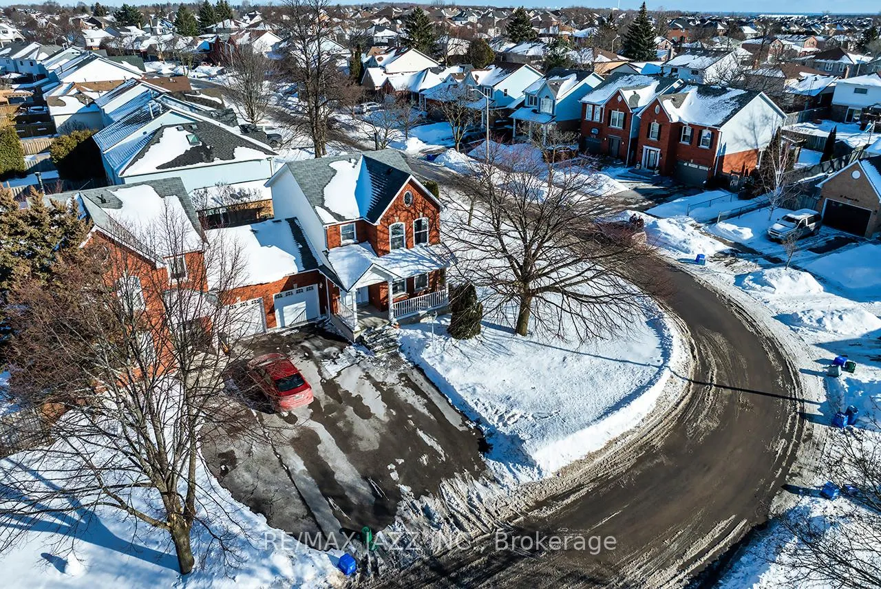 Photo 30 of 38 Newport Avenue, Clarington, Courtice — HOMEH