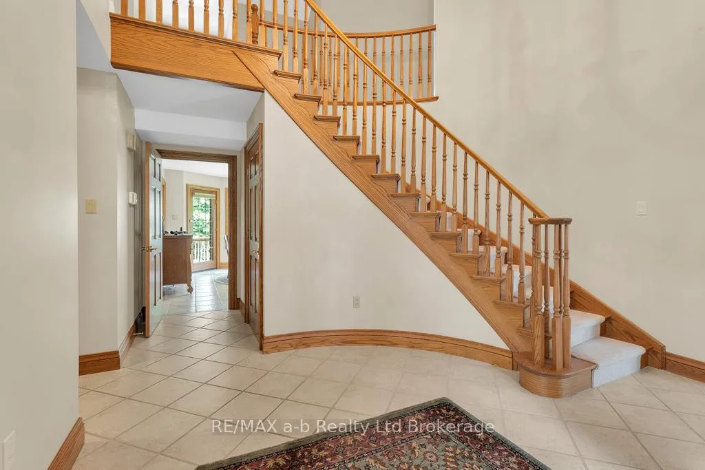 Photo 9 of 21 Windemere Avenue, Tillsonburg — HOMEH