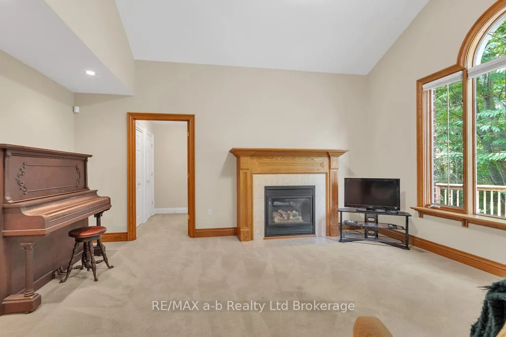 Photo 18 of 21 Windemere Avenue, Tillsonburg — HOMEH