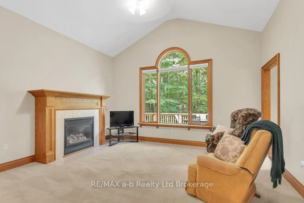 Photo 19 of 21 Windemere Avenue, Tillsonburg — HOMEH
