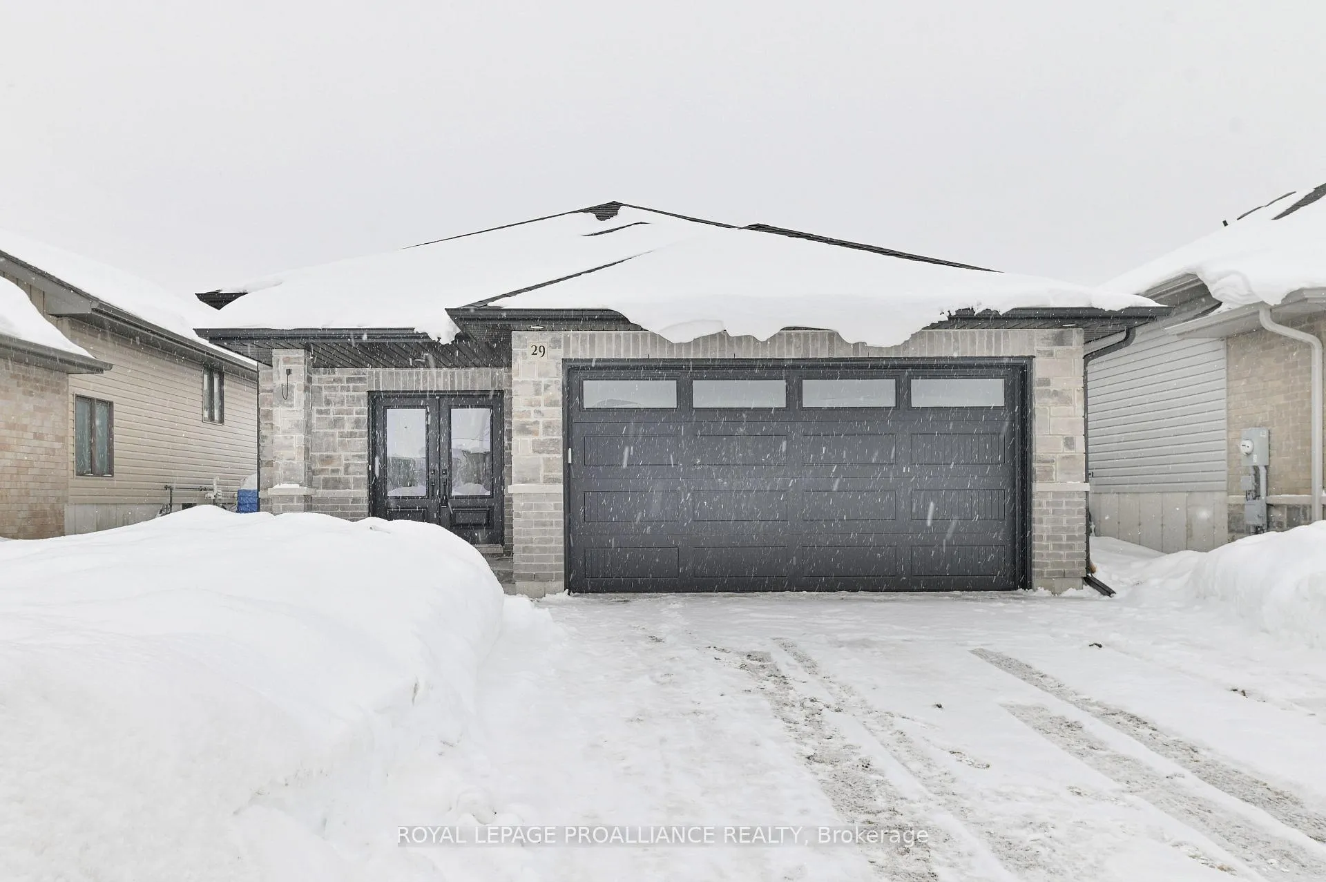 Front of 29 Cedar Park Crescent