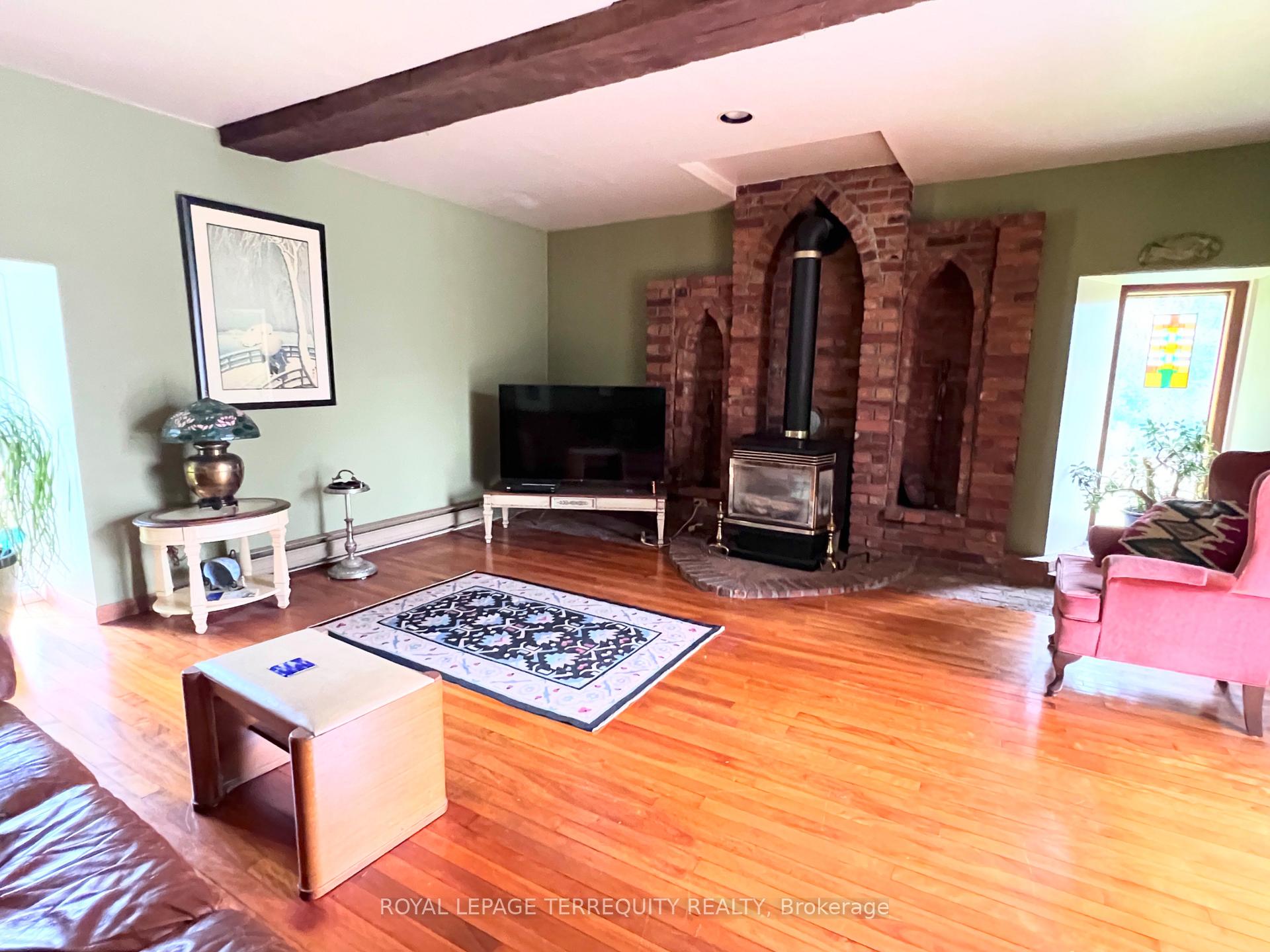 Photo 13 of 345 Hoskin Road, Belleville, Thurlow Ward — HOMEH