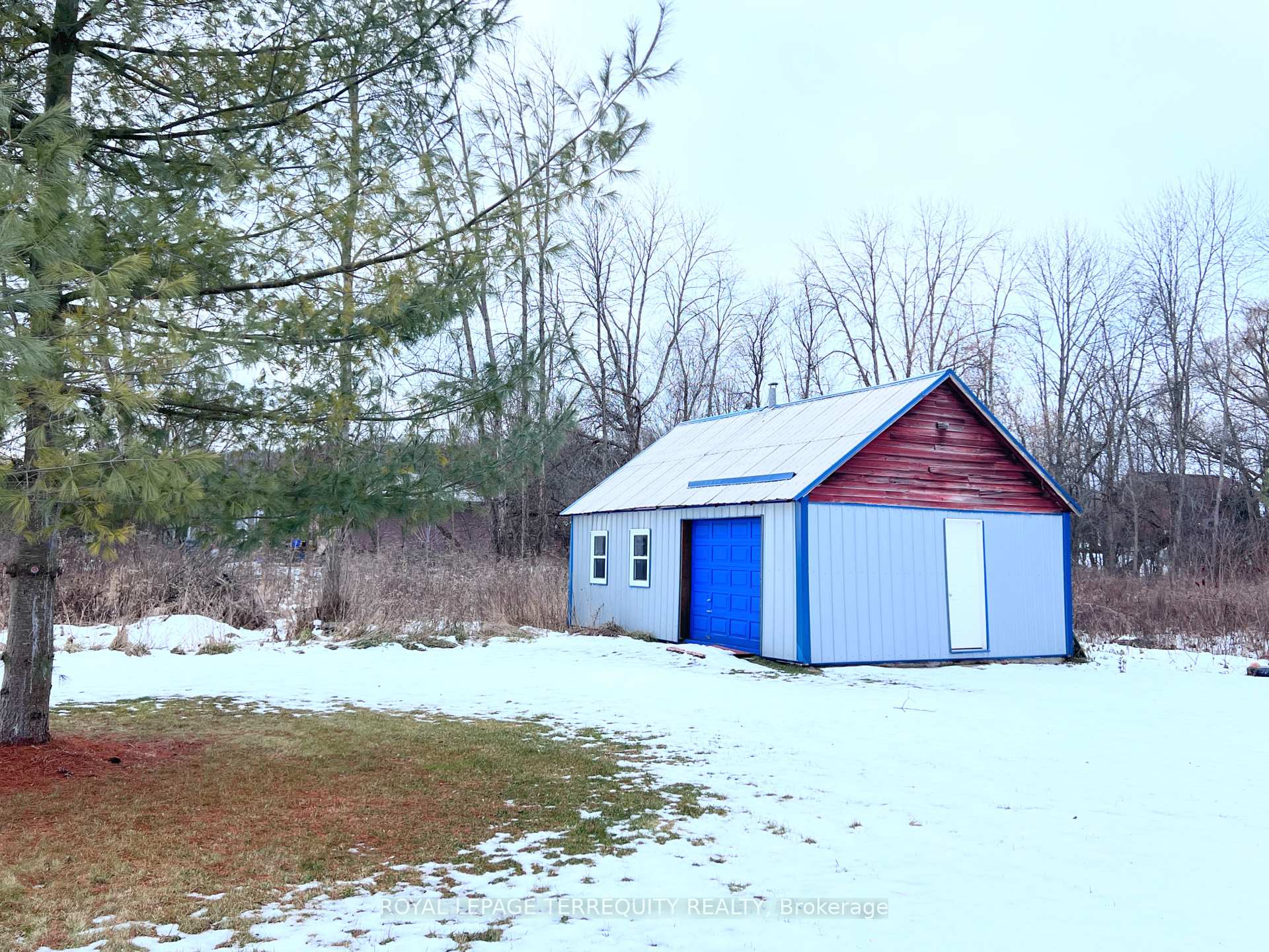 Photo 33 of 345 Hoskin Road, Belleville, Thurlow Ward — HOMEH