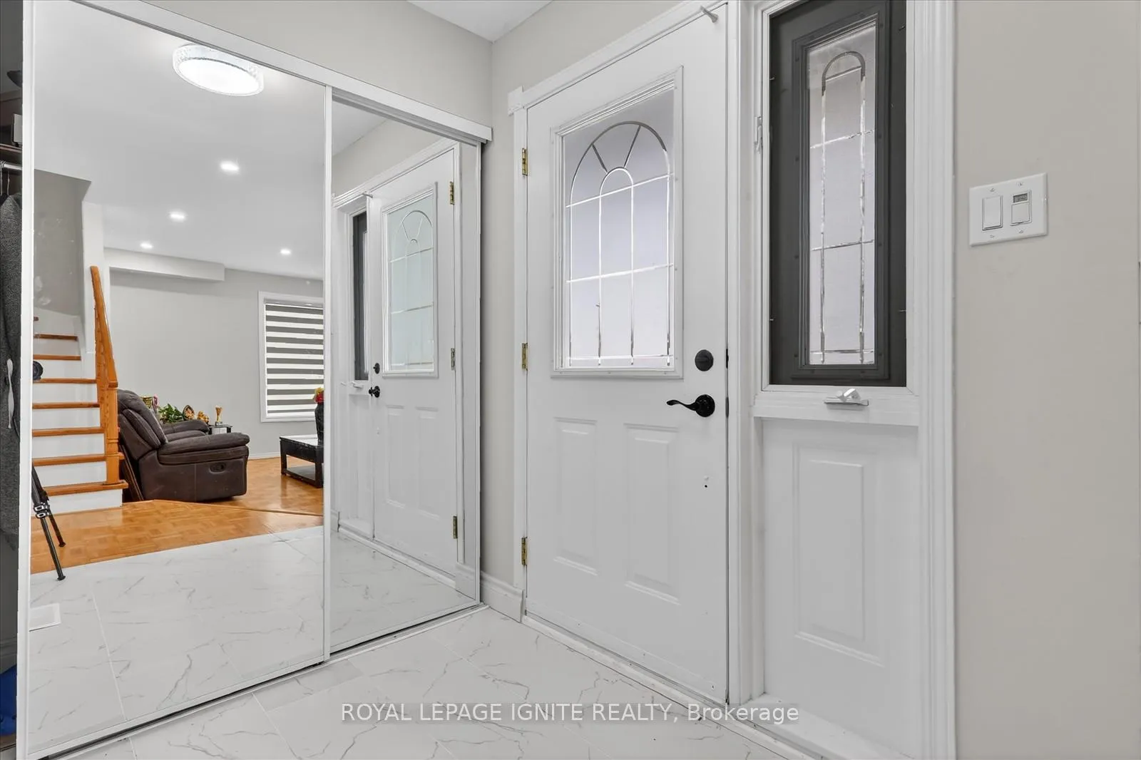 Photo 4 of 4 Millington Crescent, Ajax, Central — HOMEH