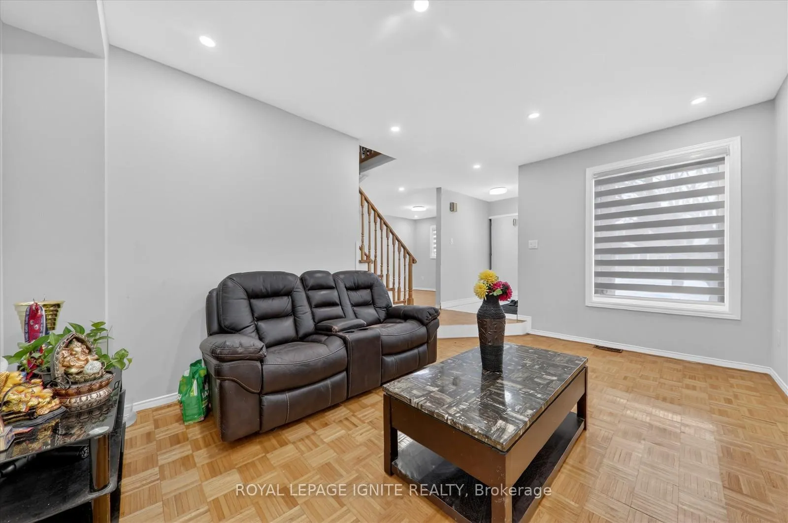 Photo 7 of 4 Millington Crescent, Ajax, Central — HOMEH