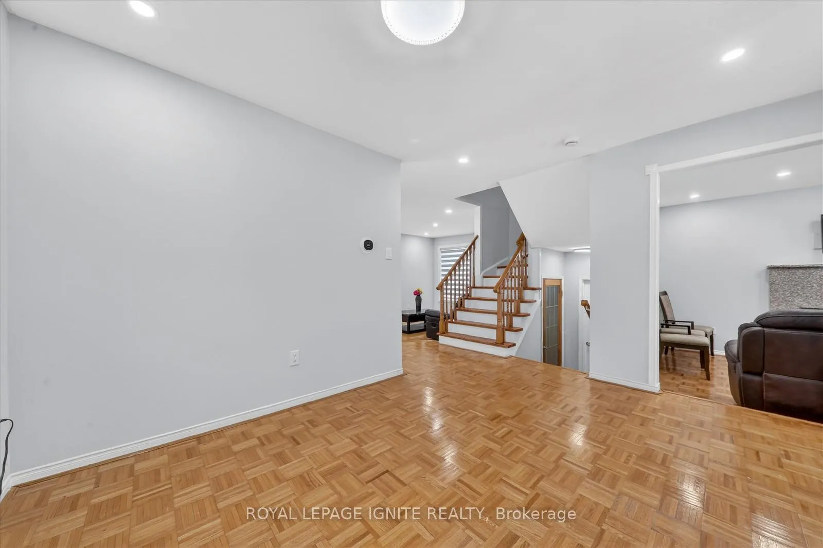 Photo 10 of 4 Millington Crescent, Ajax, Central — HOMEH