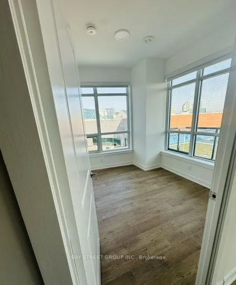 Photo 5 of Unit 329, 50 Upper Mall Way, Vaughan, Brownridge — HOMEH