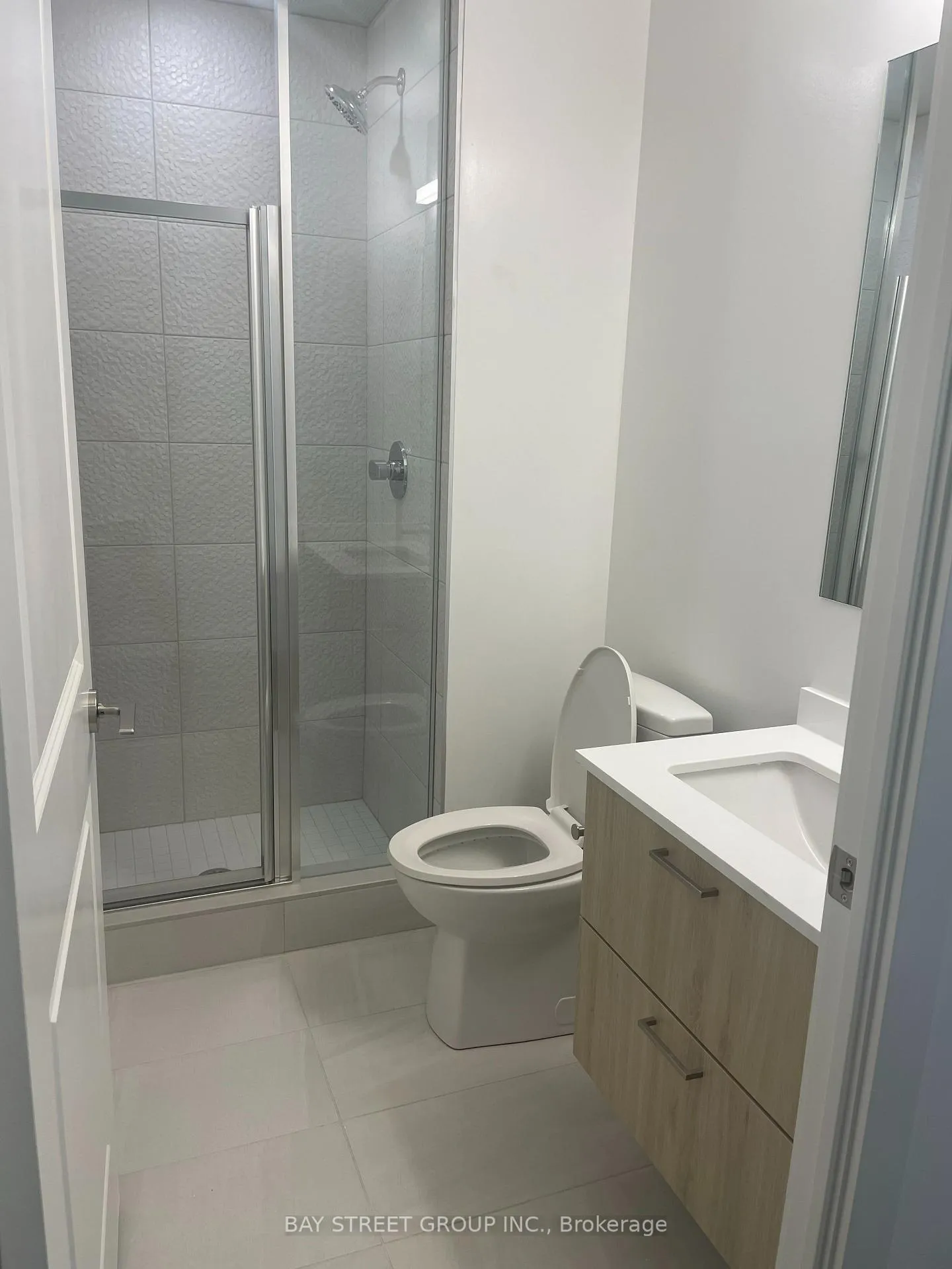 Photo 9 of Unit 329, 50 Upper Mall Way, Vaughan, Brownridge — HOMEH